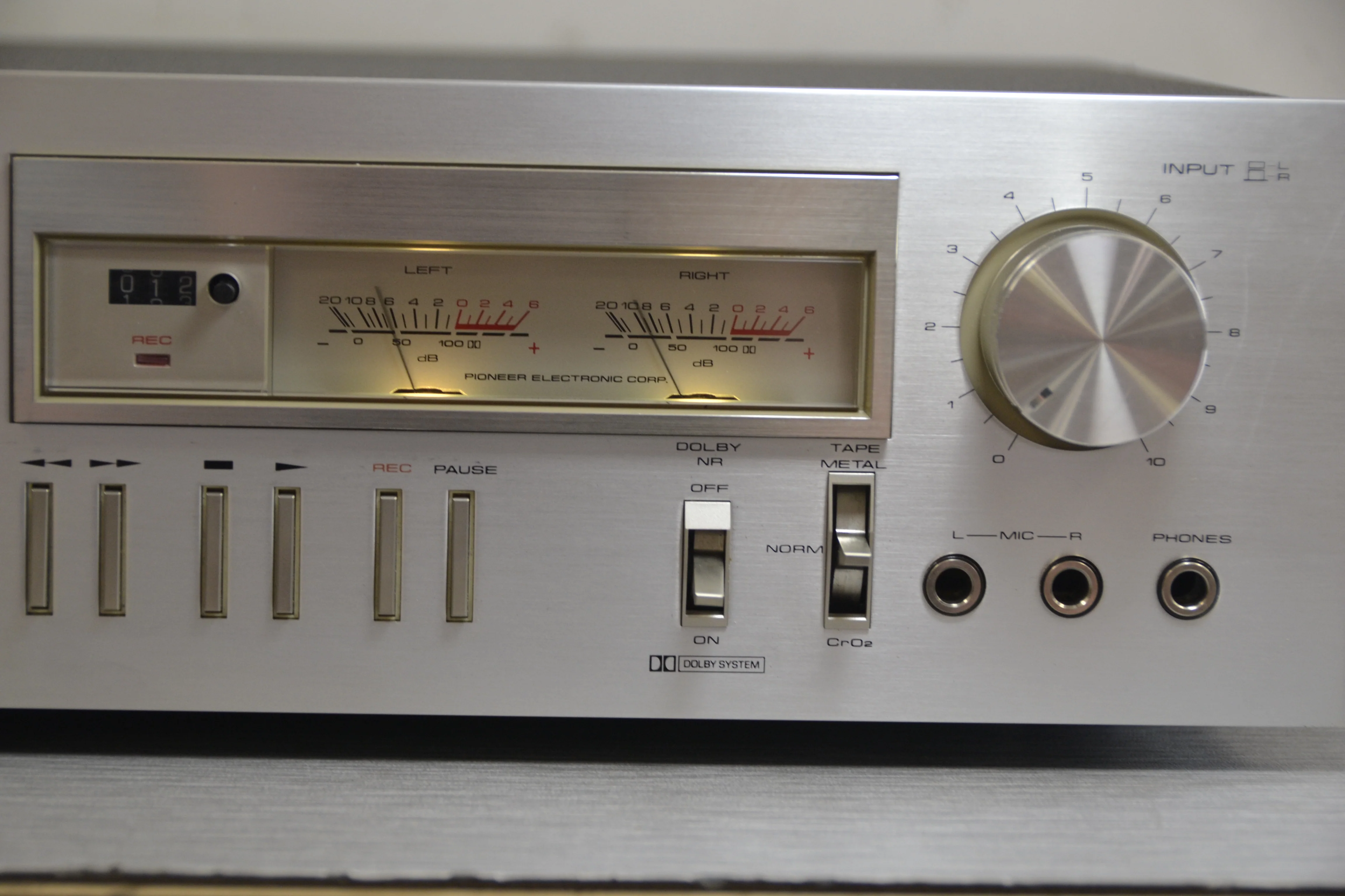 Pioneer CT-F550 Single Cassette Deck - Image 4