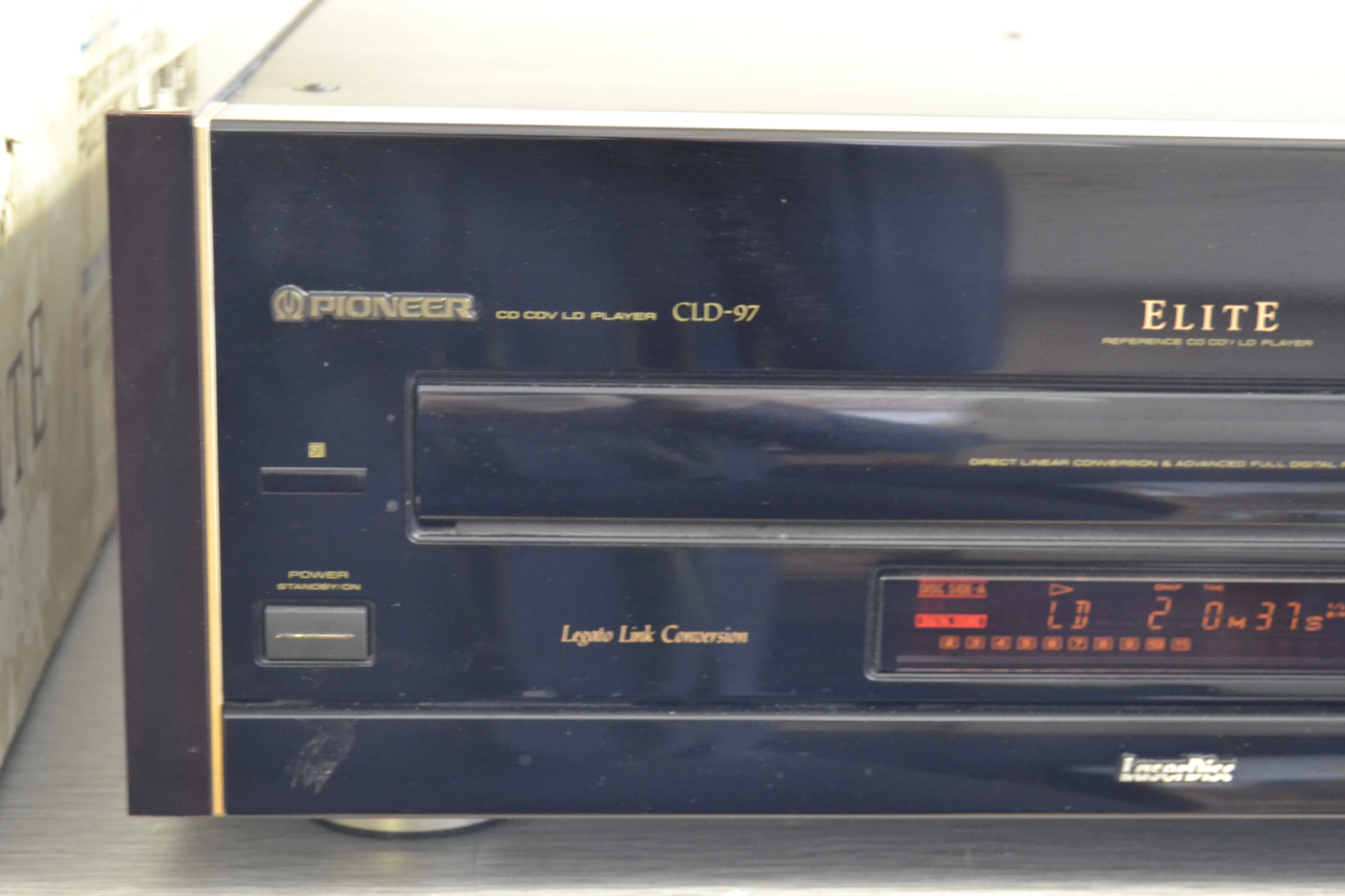 Pioneer ELITE CLD-97 Laserdisc Player * Remote * Manual * Box - Image 3