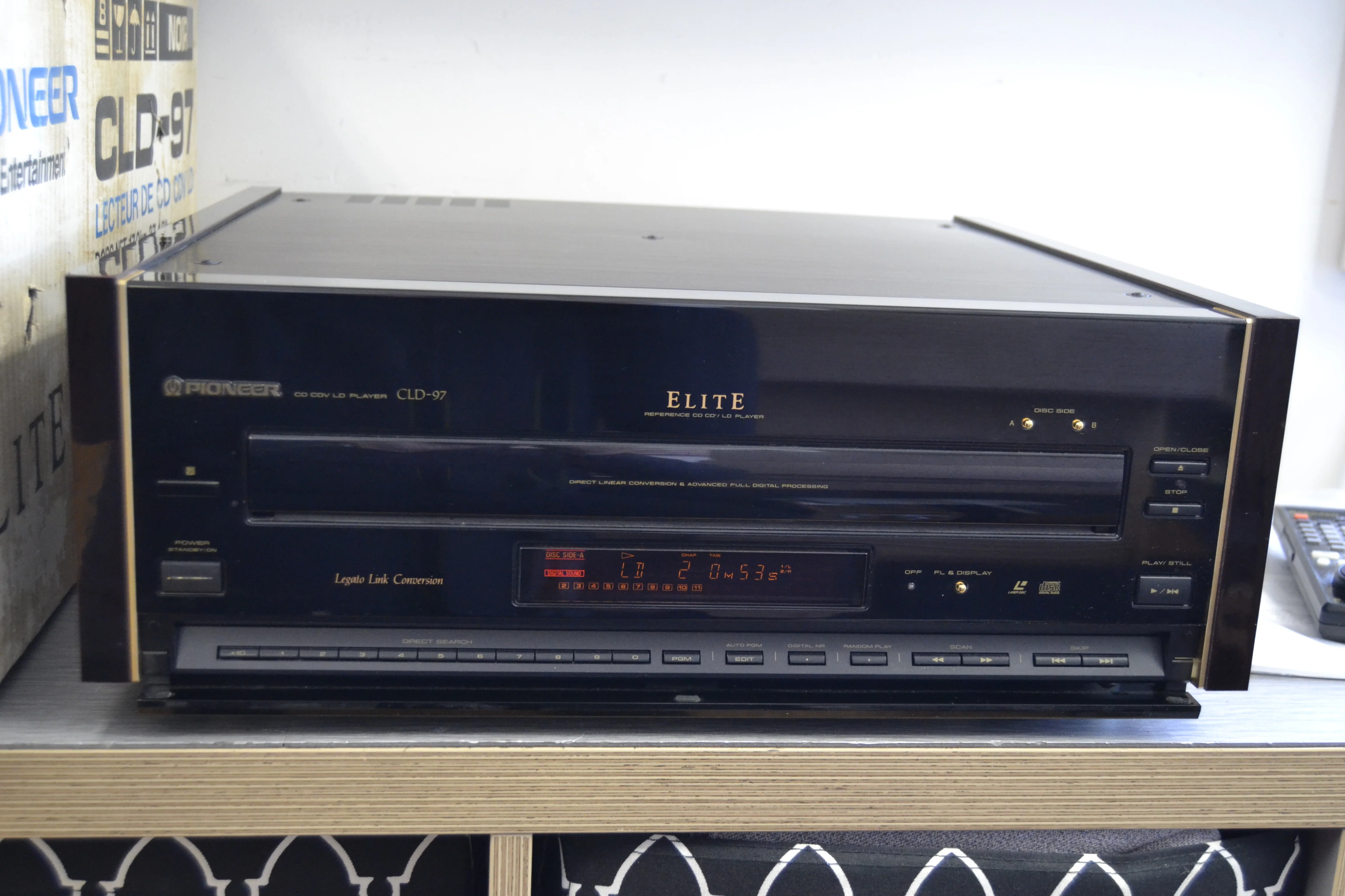 Pioneer ELITE CLD-97 Laserdisc Player * Remote * Manual * Box - Image 6