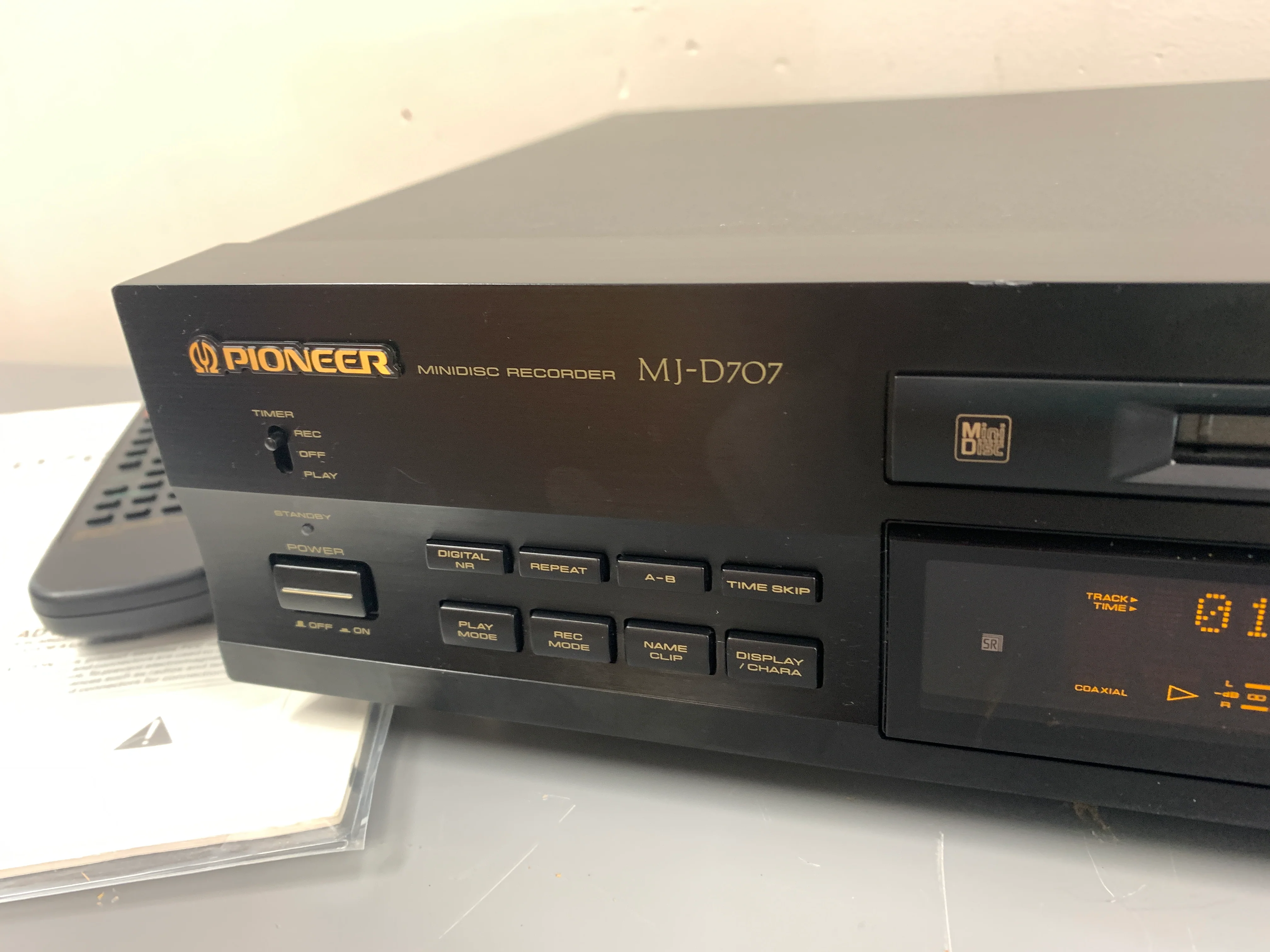 Pioneer MJ-D707 Single Minidisc Player * Remote * Manual - Image 8