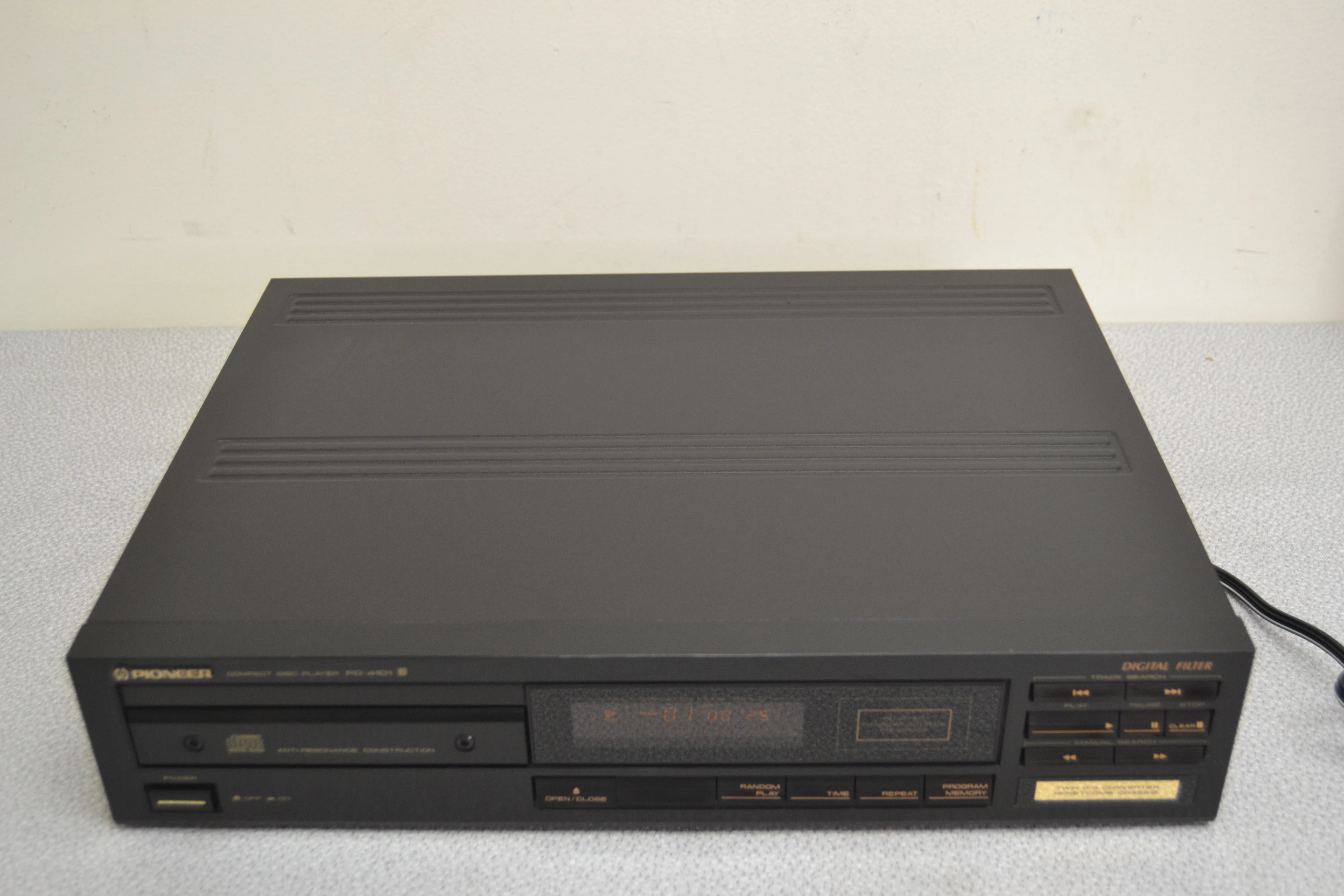 Pioneer PD-4101 Single CD Player - Image 5