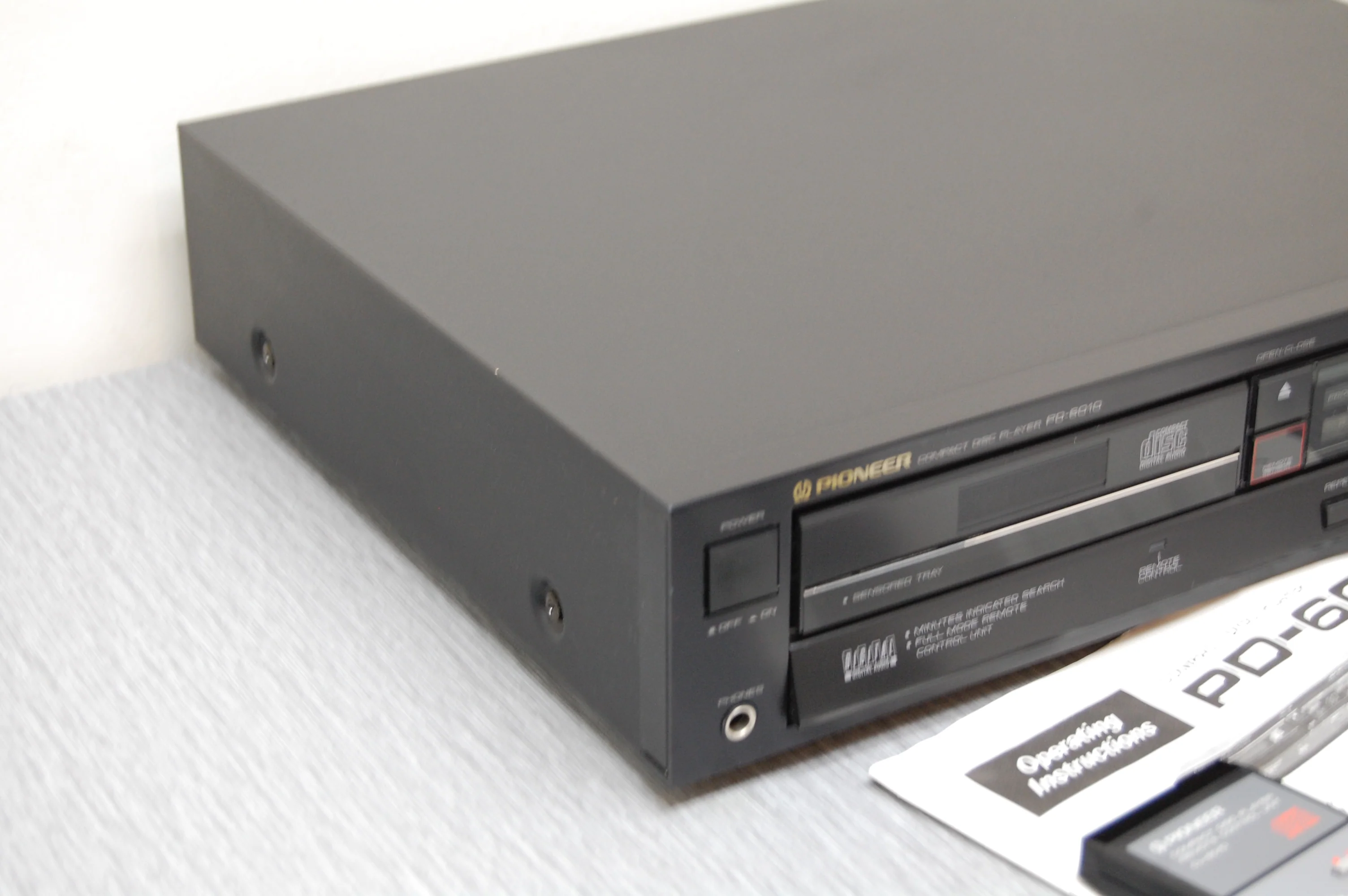 Pioneer PD-6010 Single CD Player * Remote * Manual * 1985 - Image 8