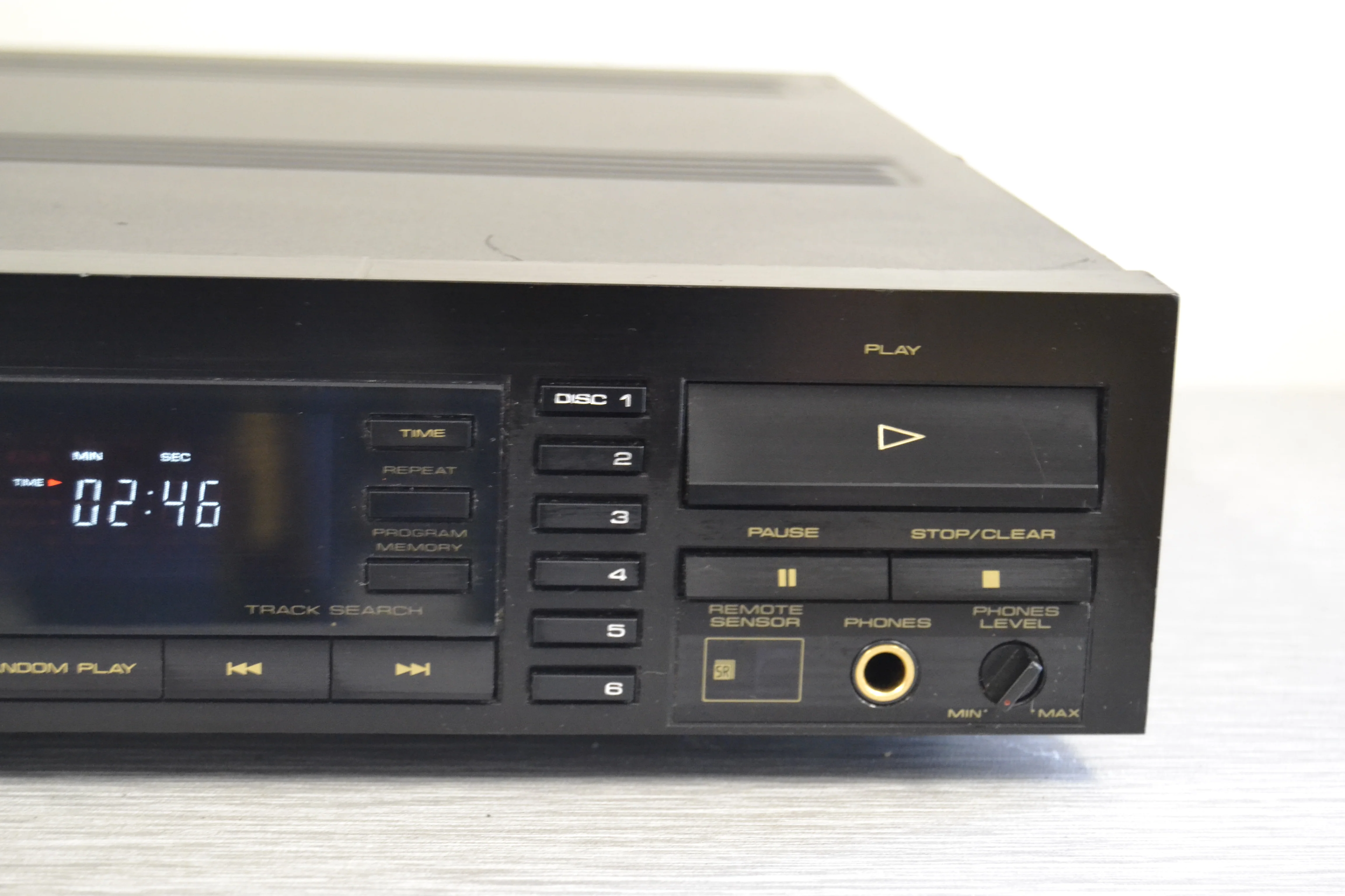 Pioneer PD-M50 Multi Play Compact Disc Player (1987) - Image 5