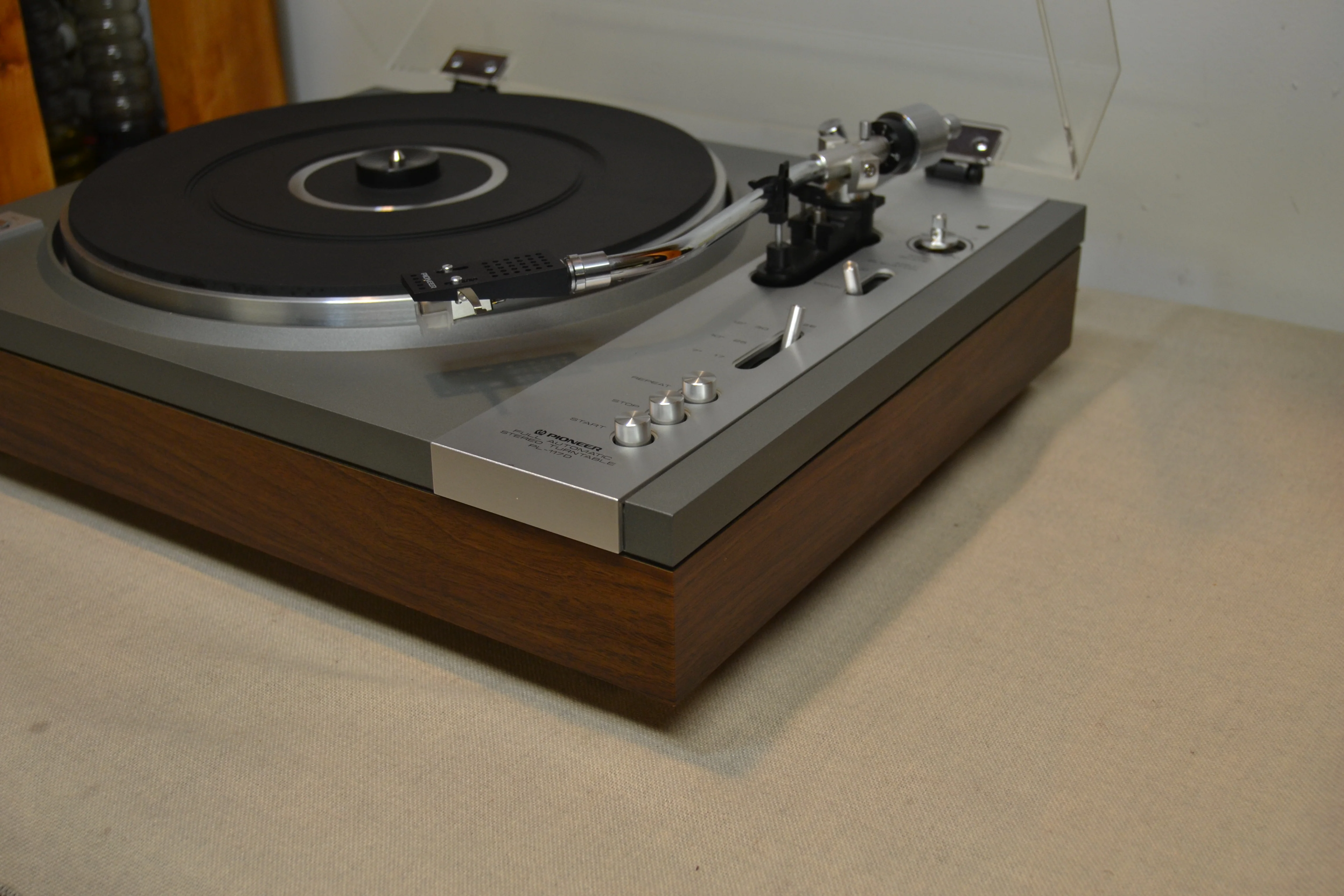 Pioneer PL-117D Belt Drive Turntable * 1976 * NEW Audio Technica AT3600 Cartridge - Image 4