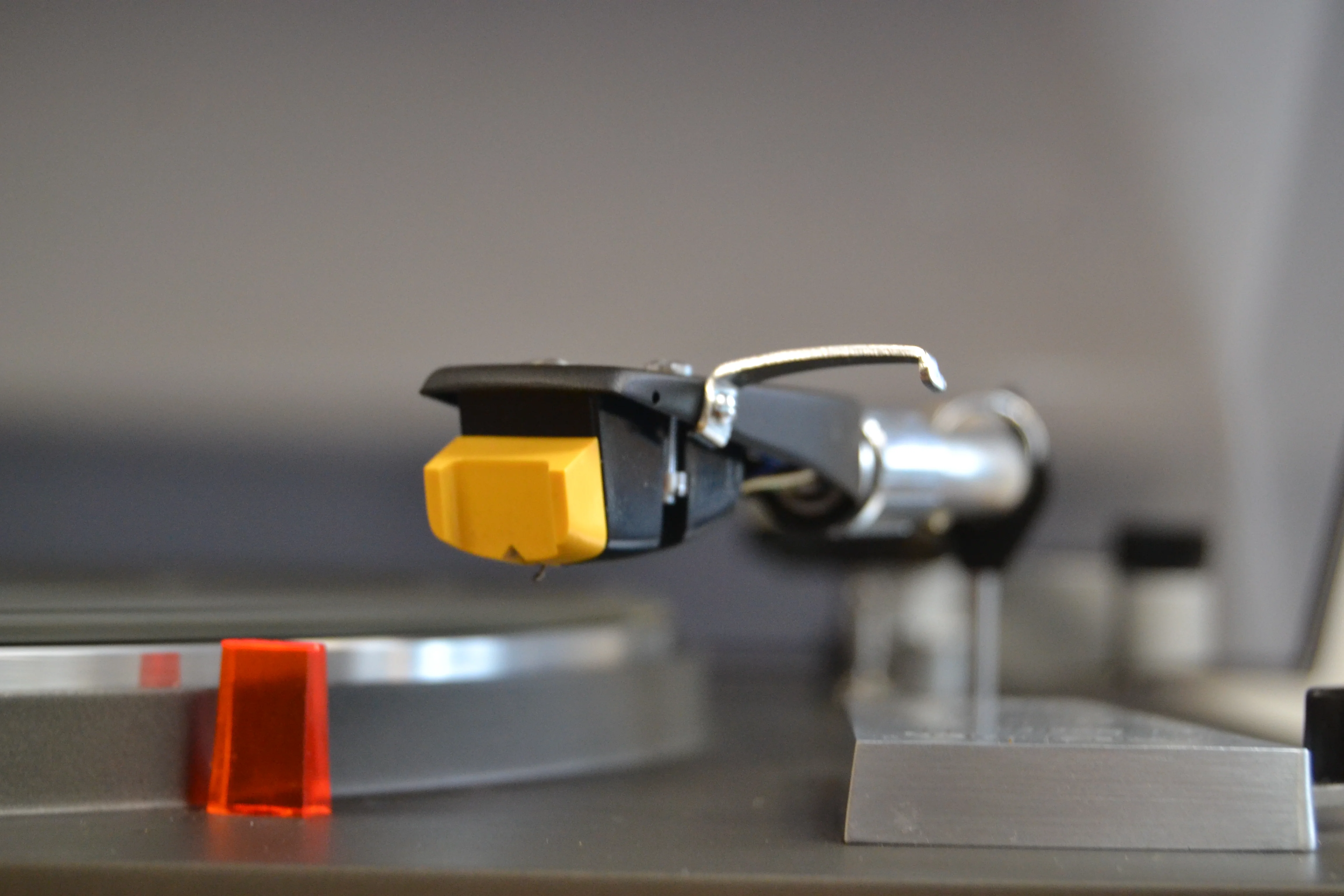 Pioneer PL-50 Belt Drive Turntable - Image 9