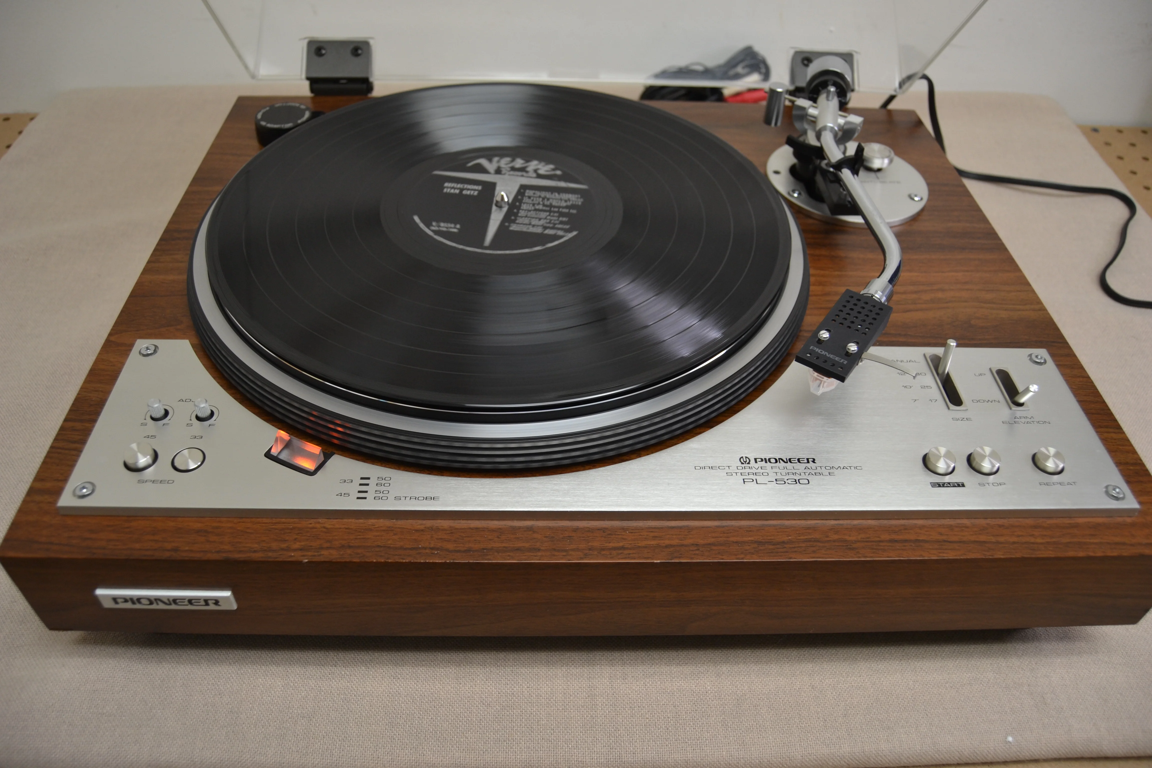 Pioneer PL-530 2-Speed Fully-Automatic Direct-Drive Turntable (1976-1978) - Image 2