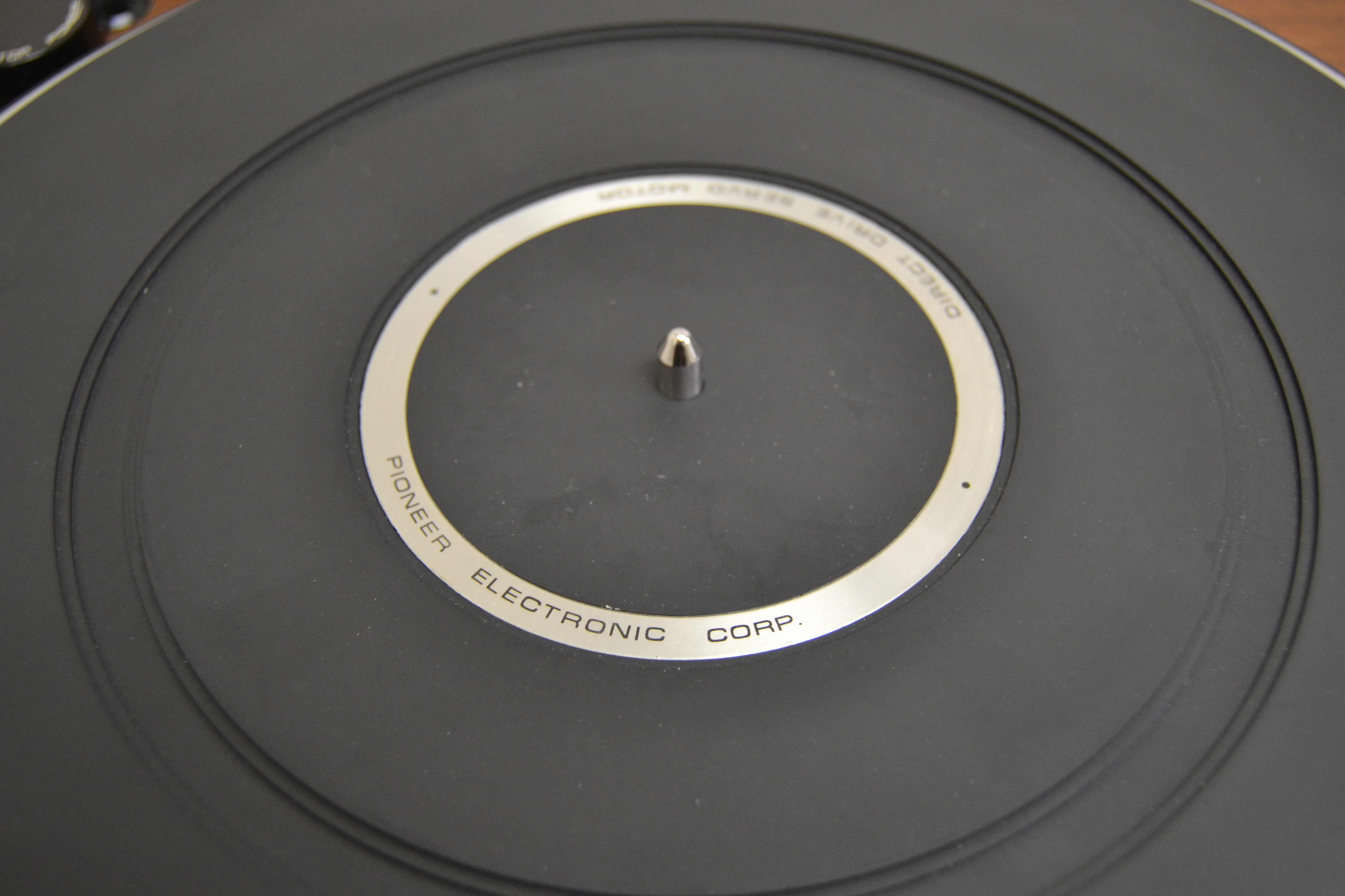 Pioneer PL-530 2-Speed Fully-Automatic Direct-Drive Turntable (1976-1978) - Image 9