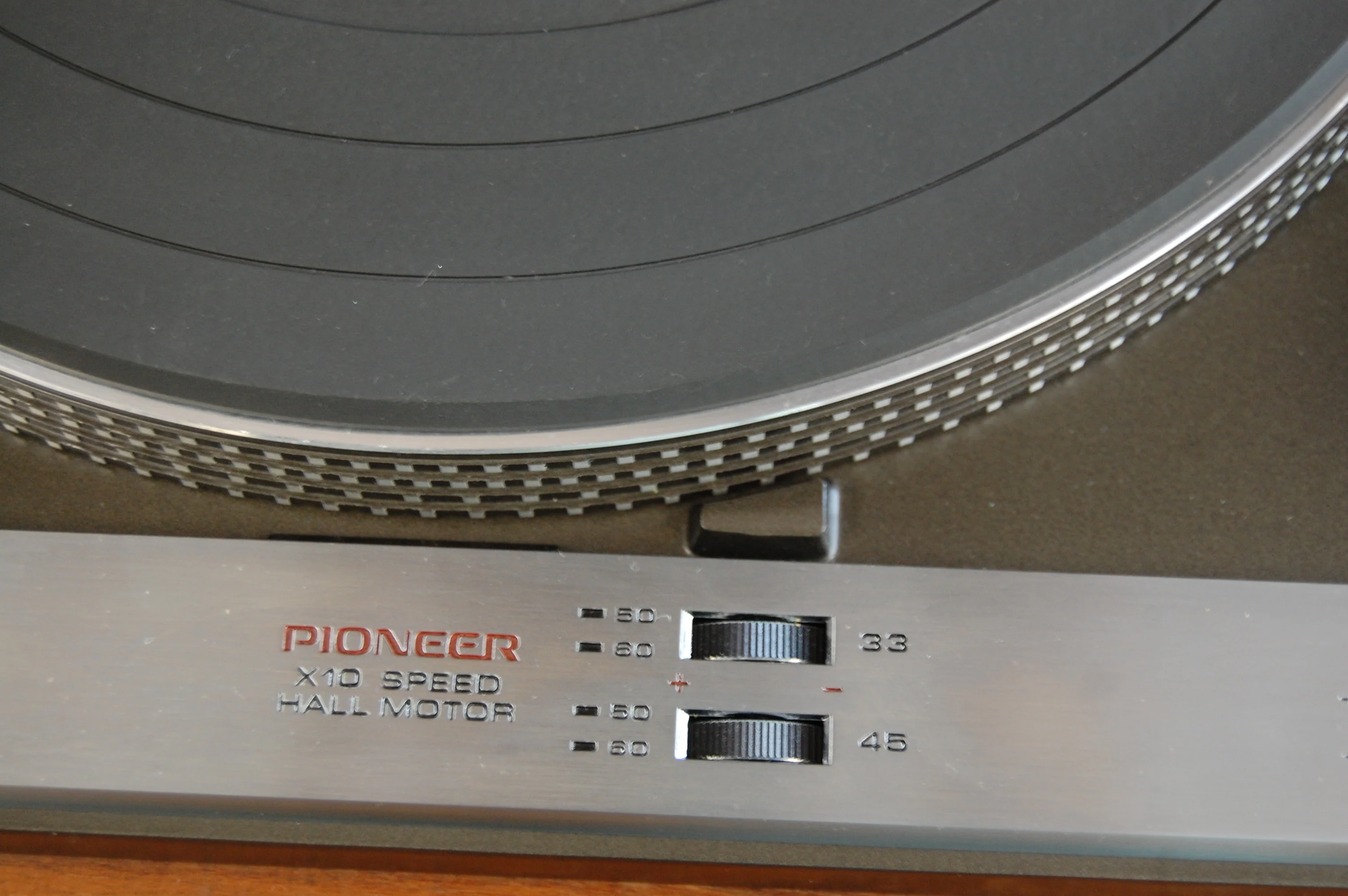 Pioneer PL-61 Belt Drive Turntable * 1976 * - Image 9