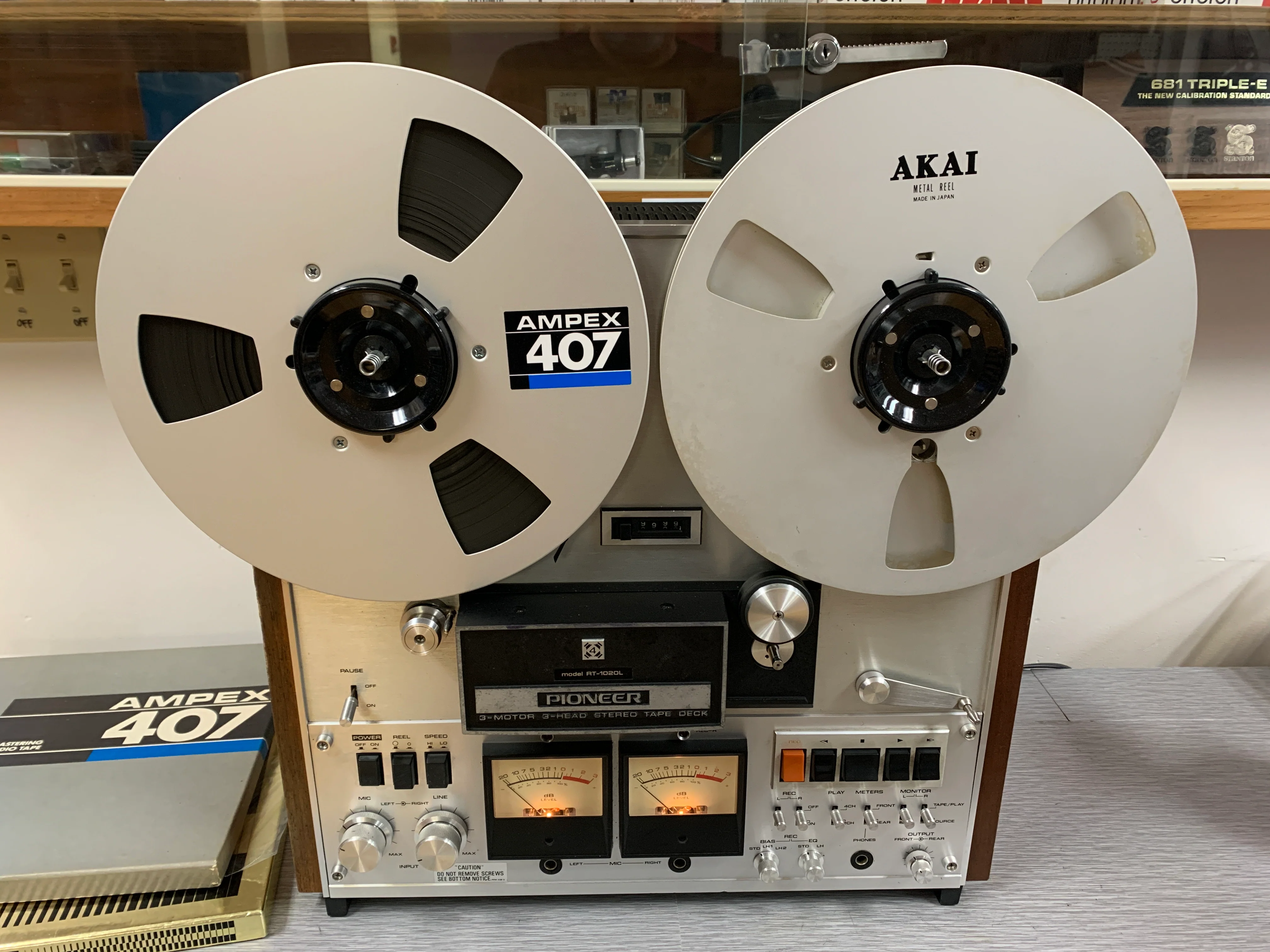 Pioneer RT-1020L Three Motor Three Head Stereo Tape Deck (1974-77)