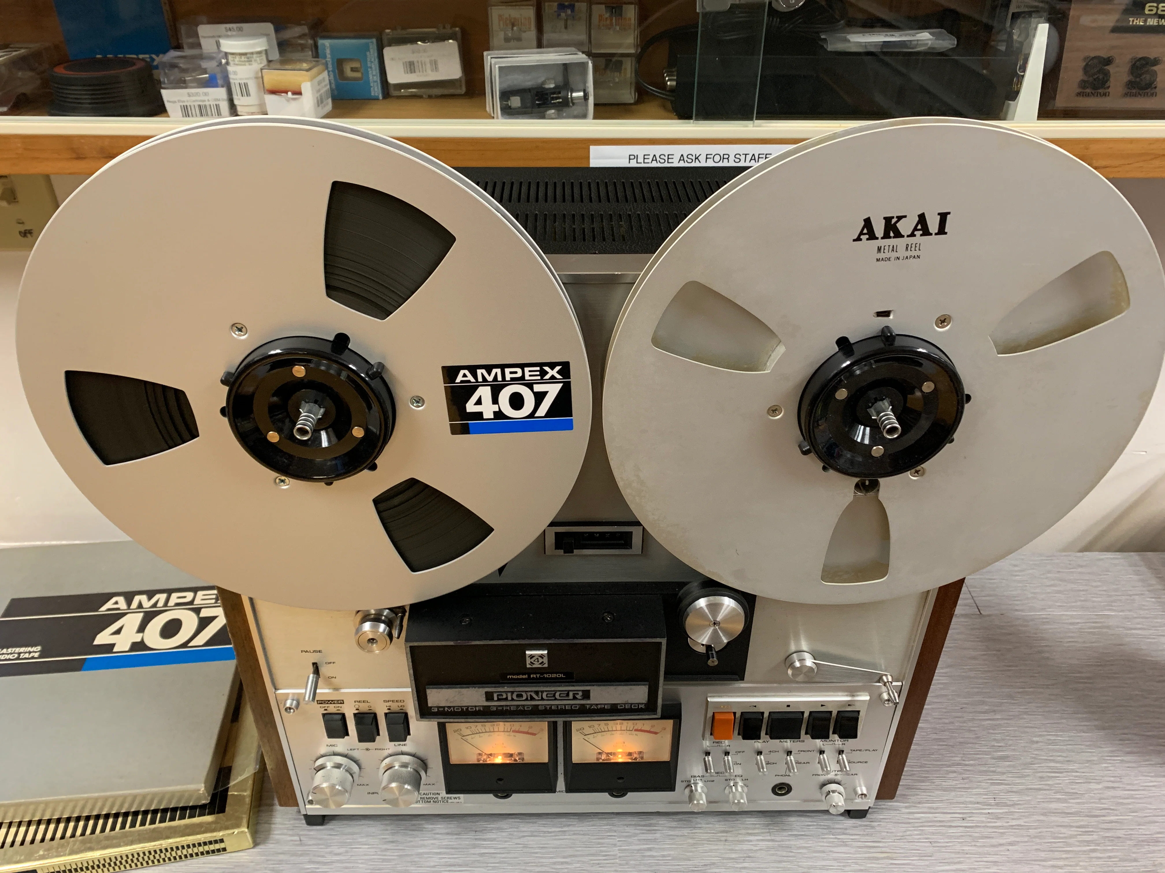 Pioneer RT-1020L Three Motor Three Head Stereo Tape Deck (1974-77) - Image 9