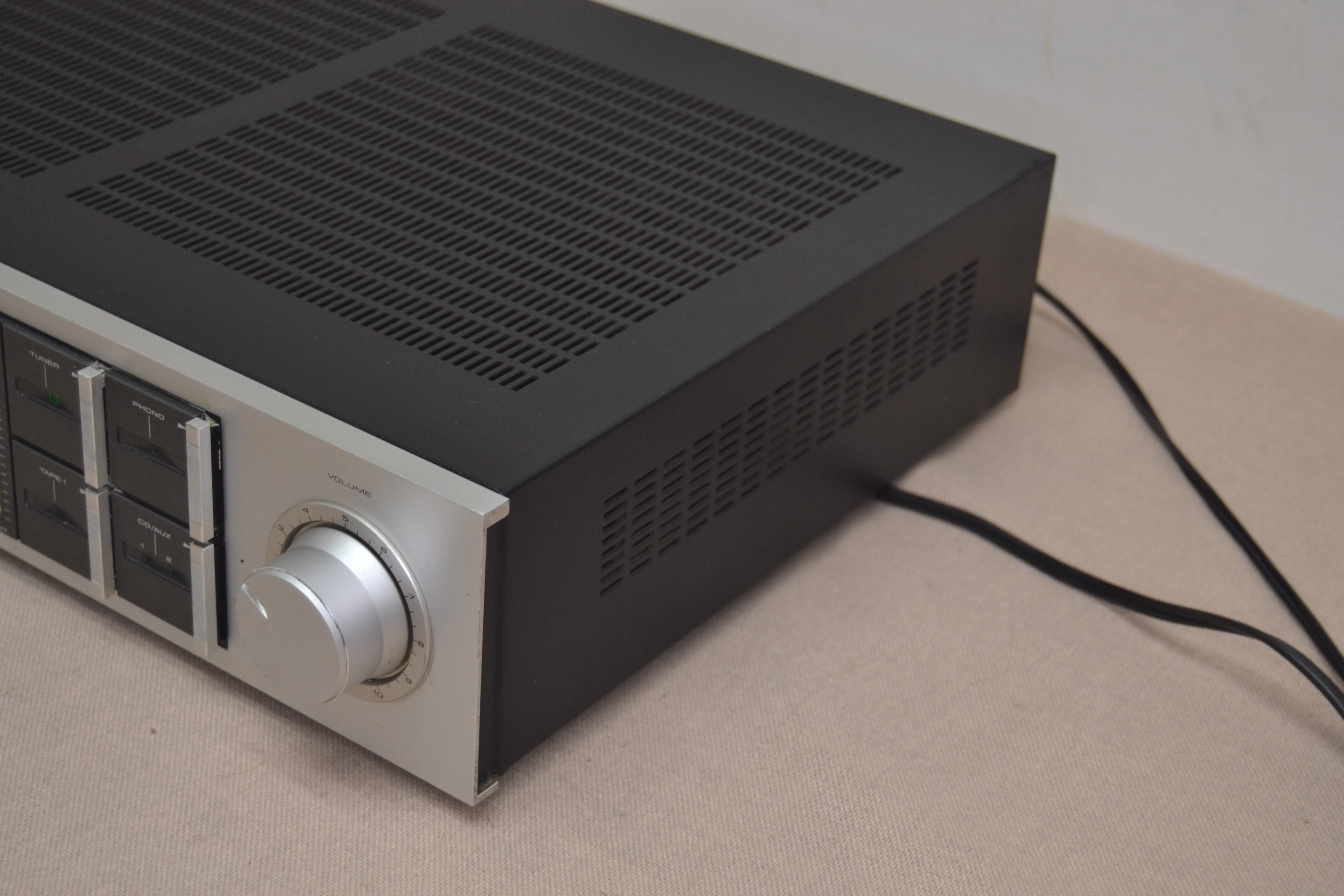 Pioneer SA-1040 Stereo Integrated Amplifier * 100W RMS * 1983 - Image 6