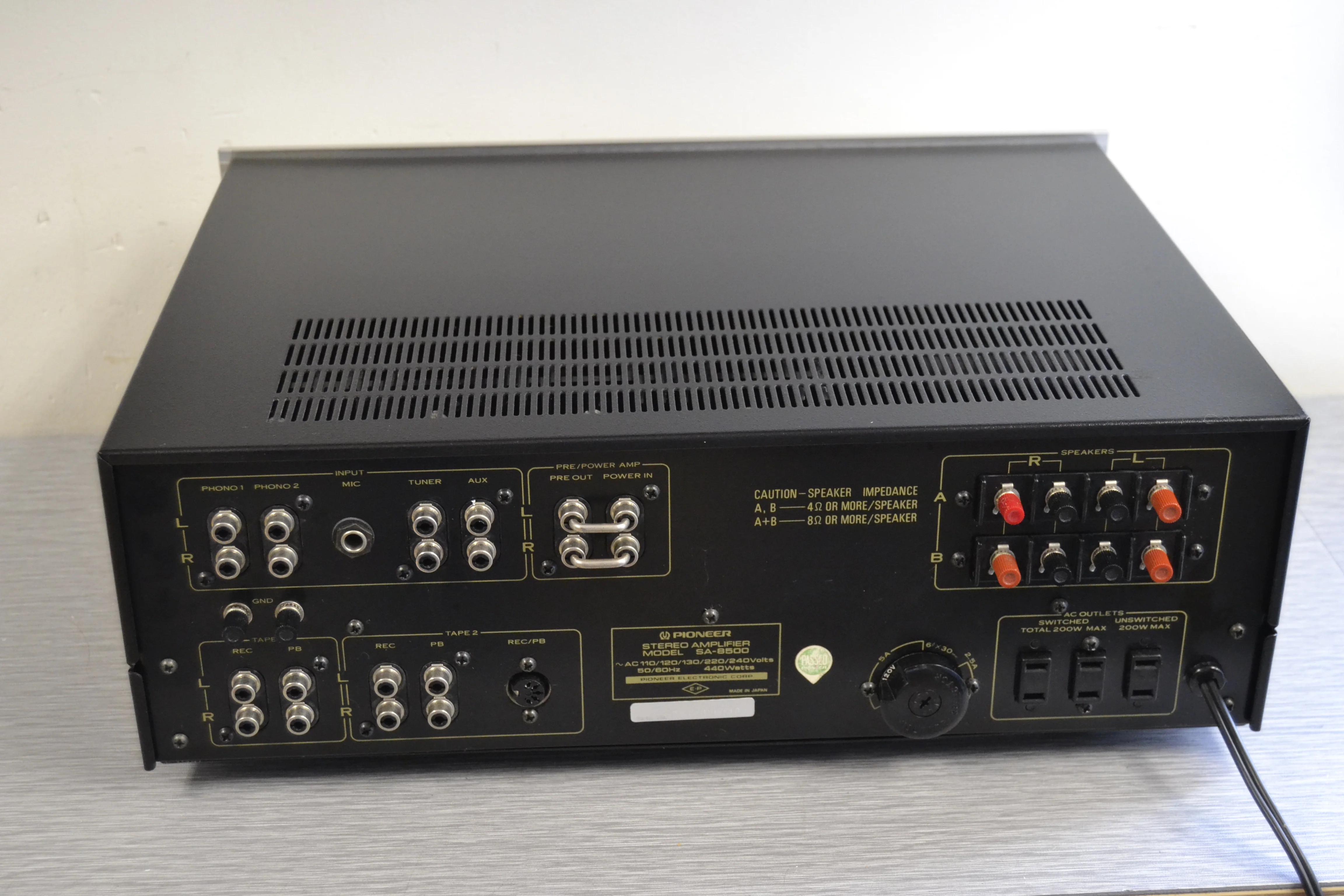 Pioneer SA-8500 Integrated Amplifier - Image 11