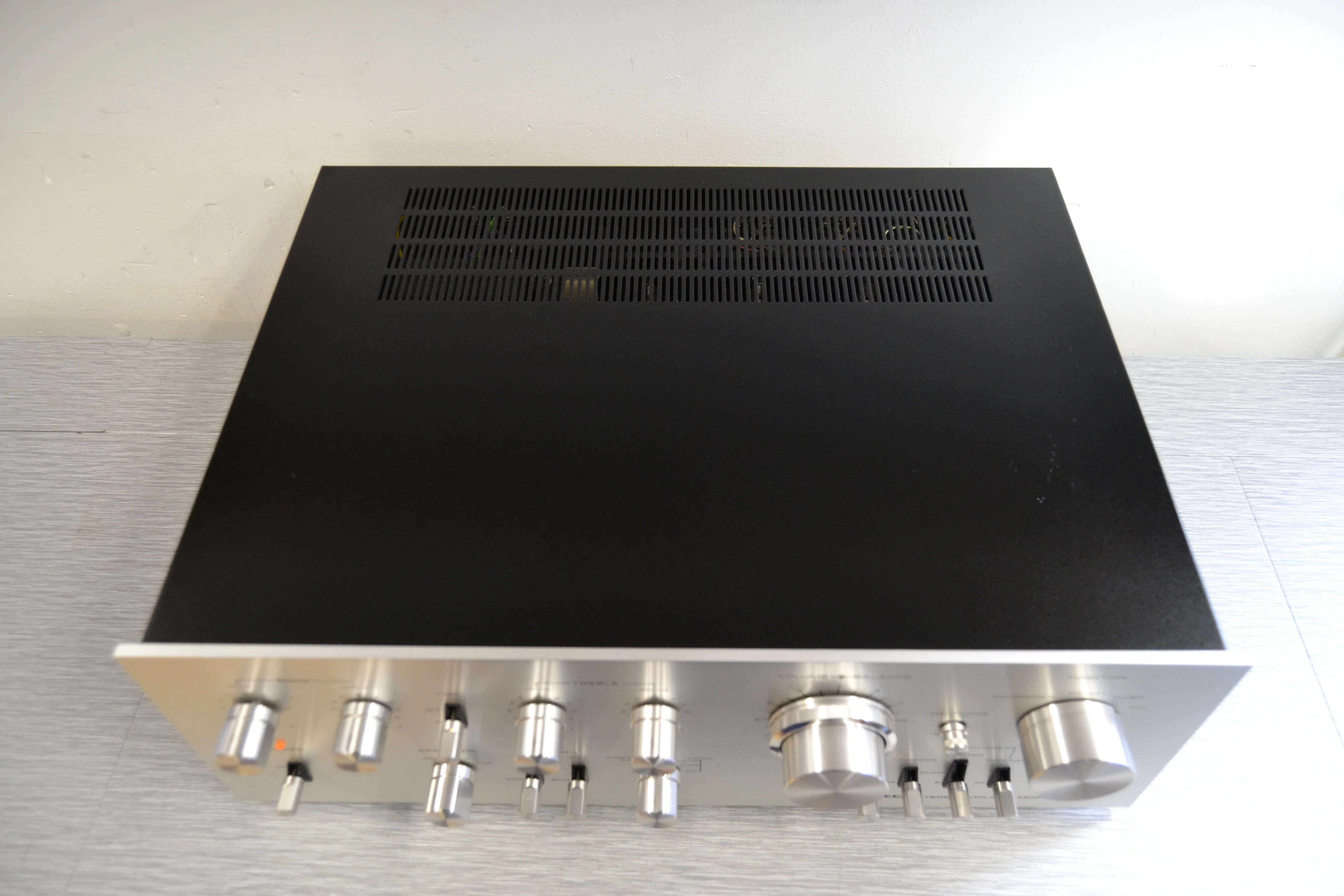 Pioneer SA-8500 Integrated Amplifier - Image 5