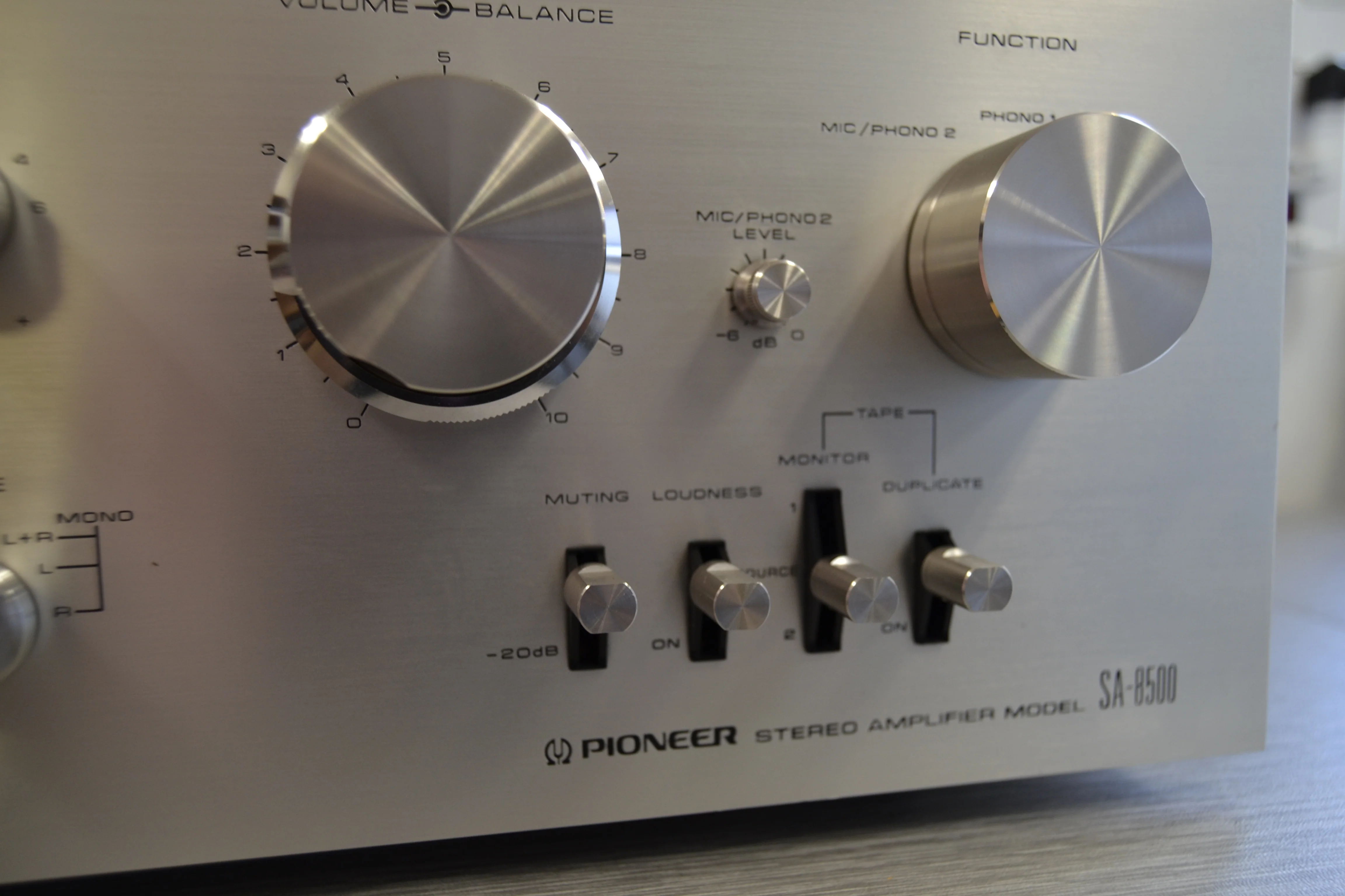 Pioneer SA-8500 Integrated Amplifier - Image 8
