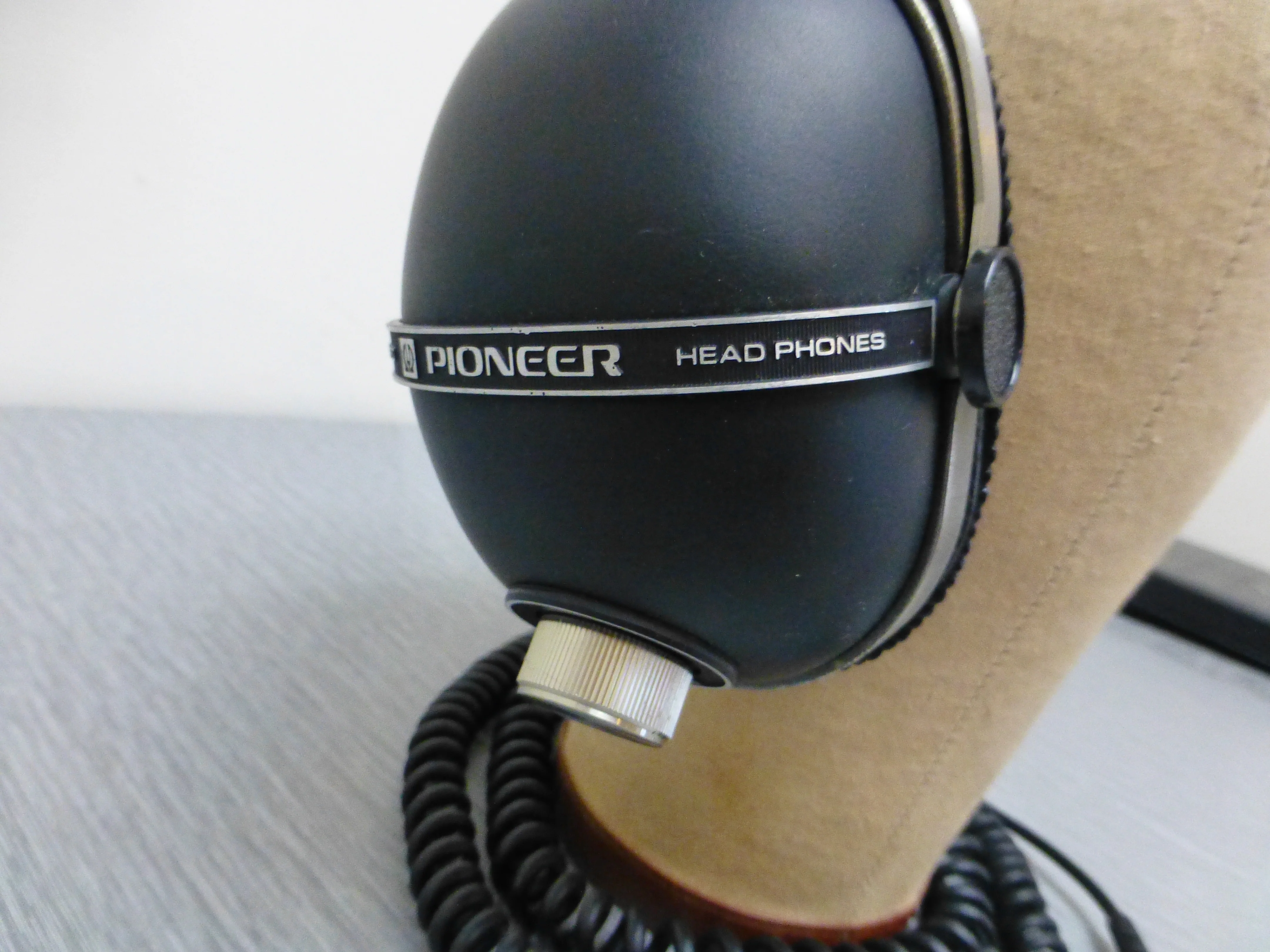 Pioneer SE-405 Stereo Headphones - Image 6