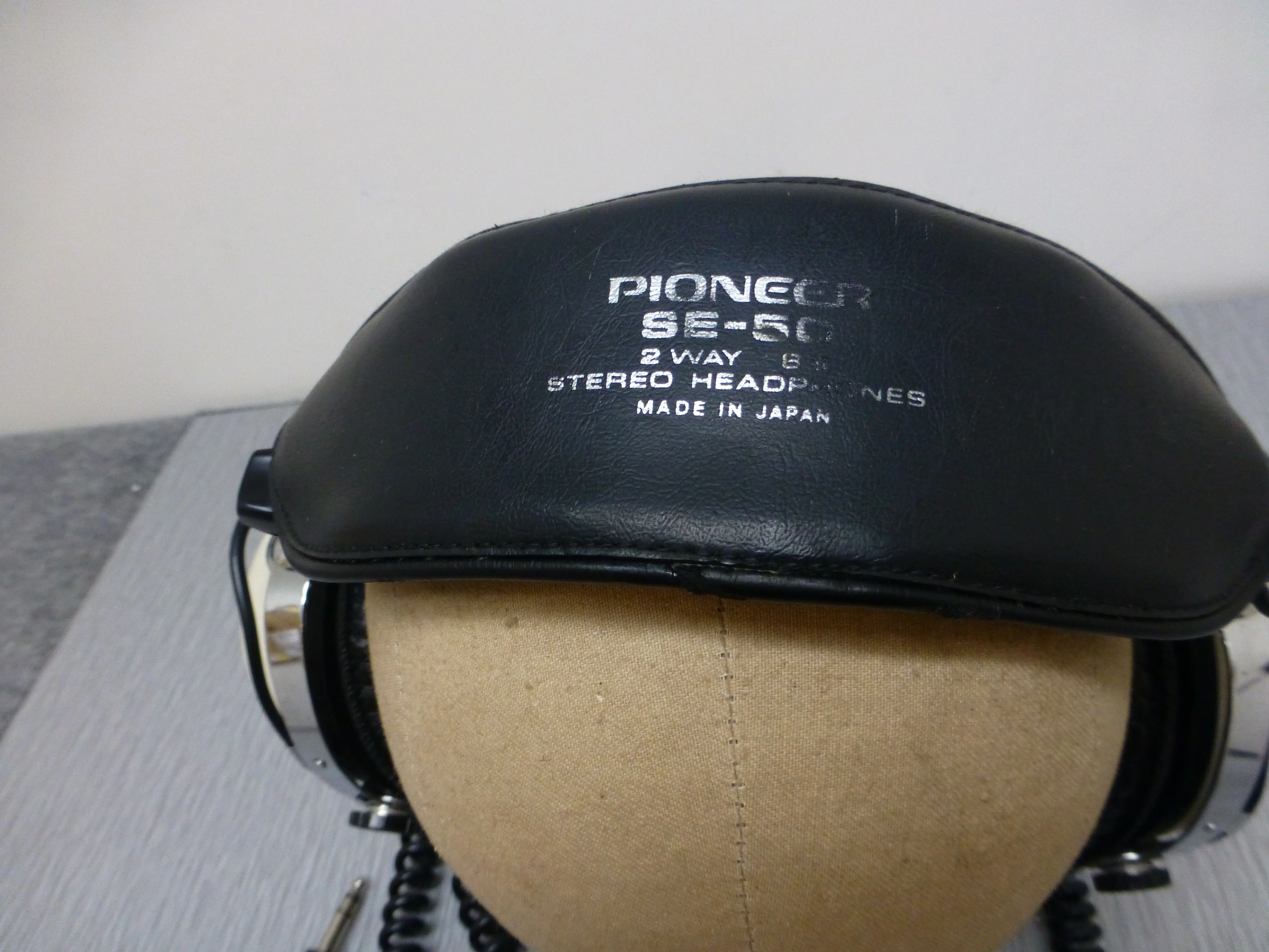 Pioneer SE-50 Stereo Headphones - Image 8