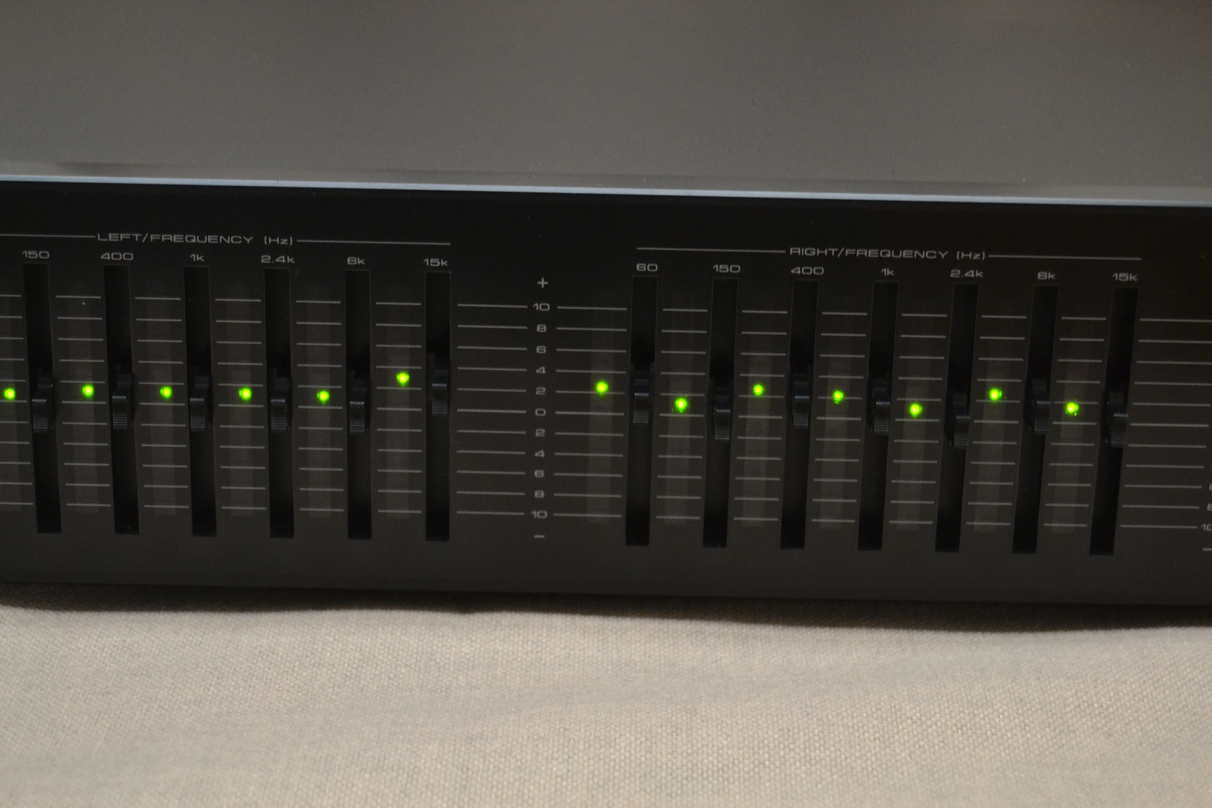 Pioneer SG-530 Graphic Equalizer - Image 3