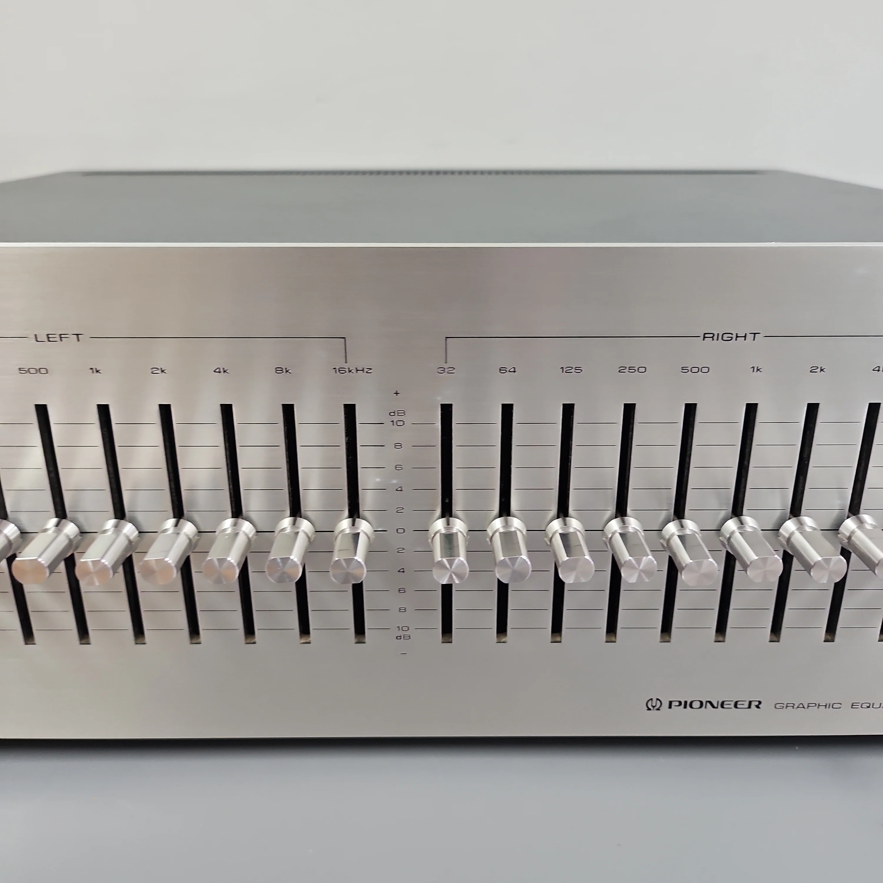Pioneer SG-9500 Graphic Equalizer - Image 3
