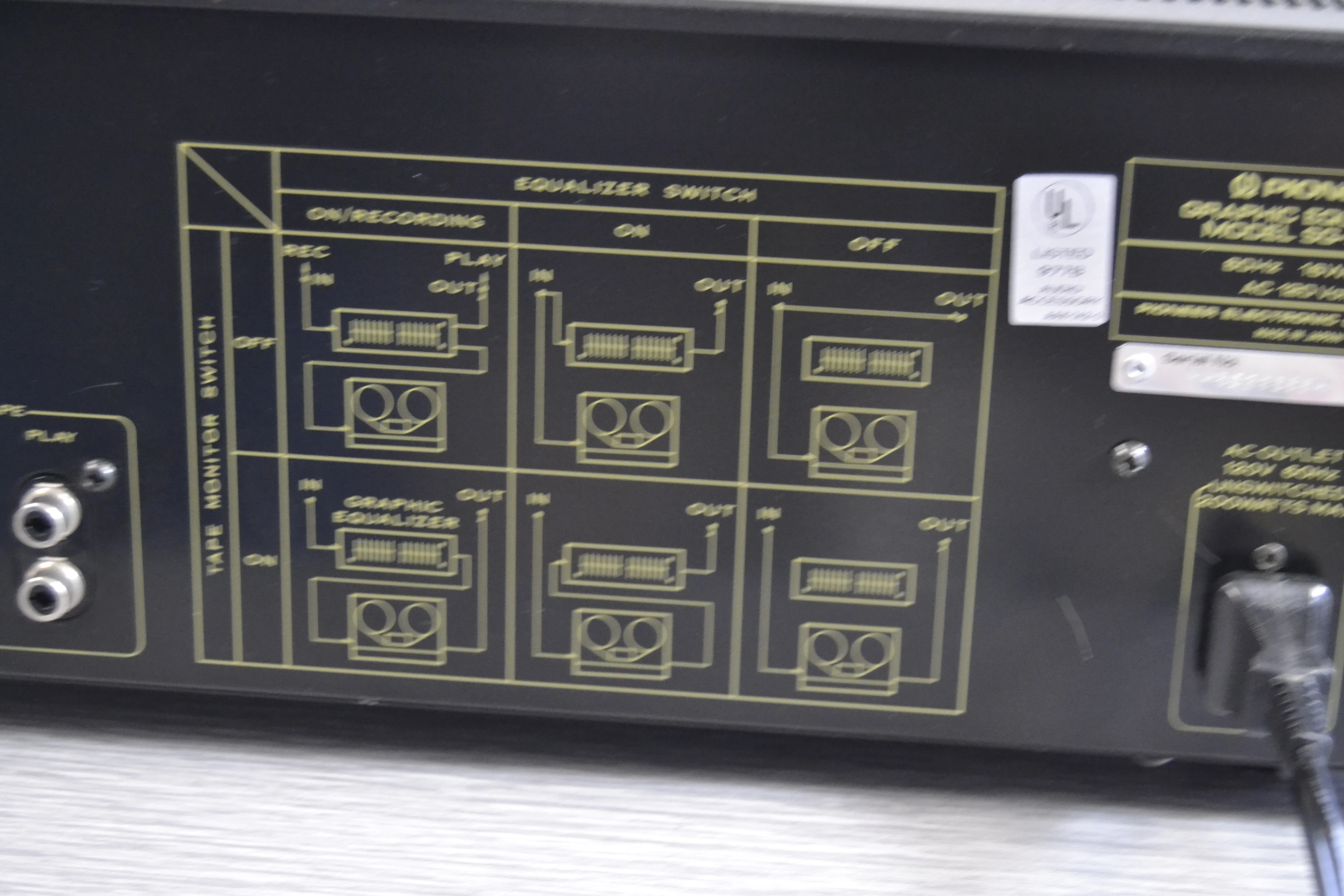 Pioneer SG9500 Graphic Equalizer - Image 12