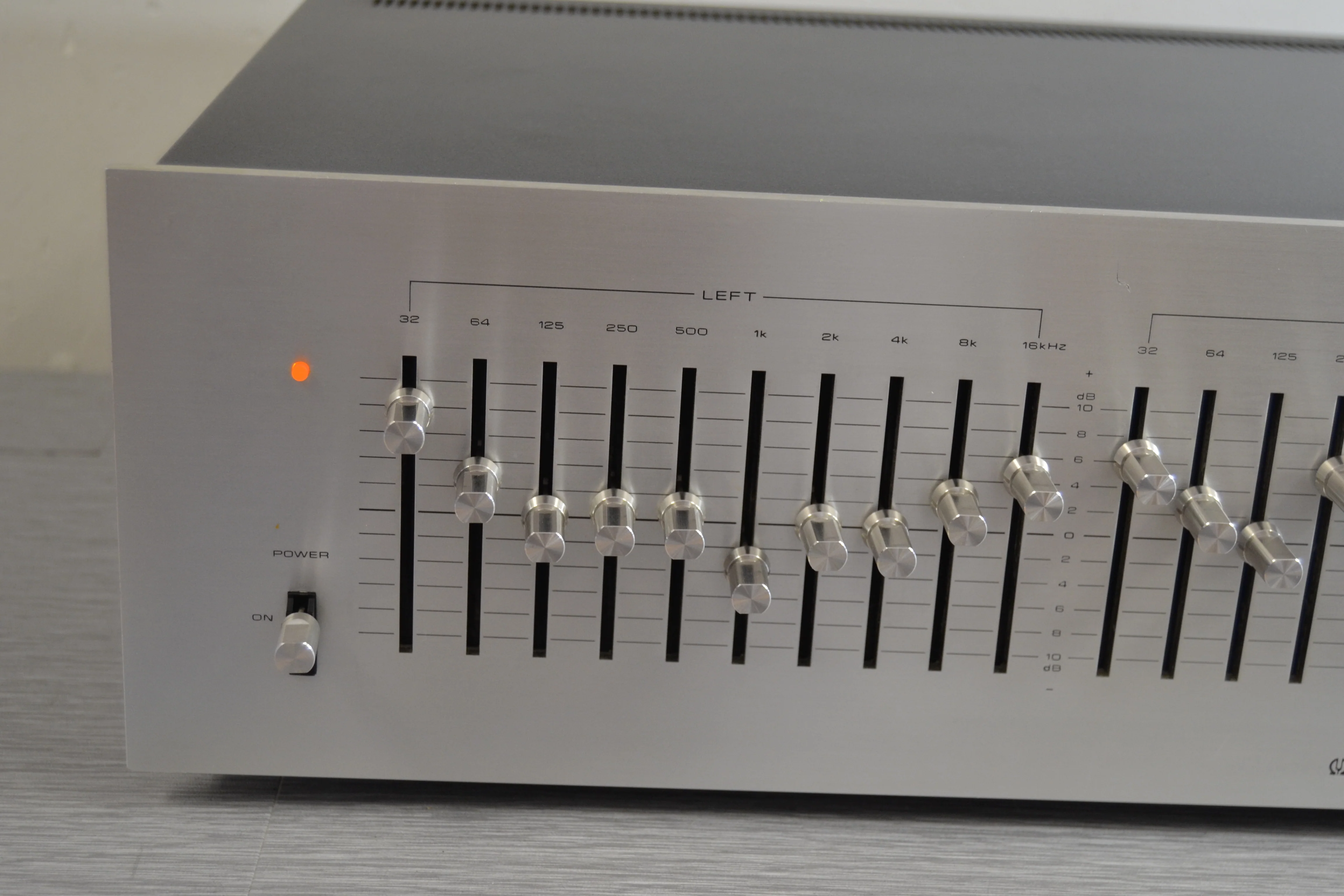 Pioneer SG9500 Graphic Equalizer - Image 3