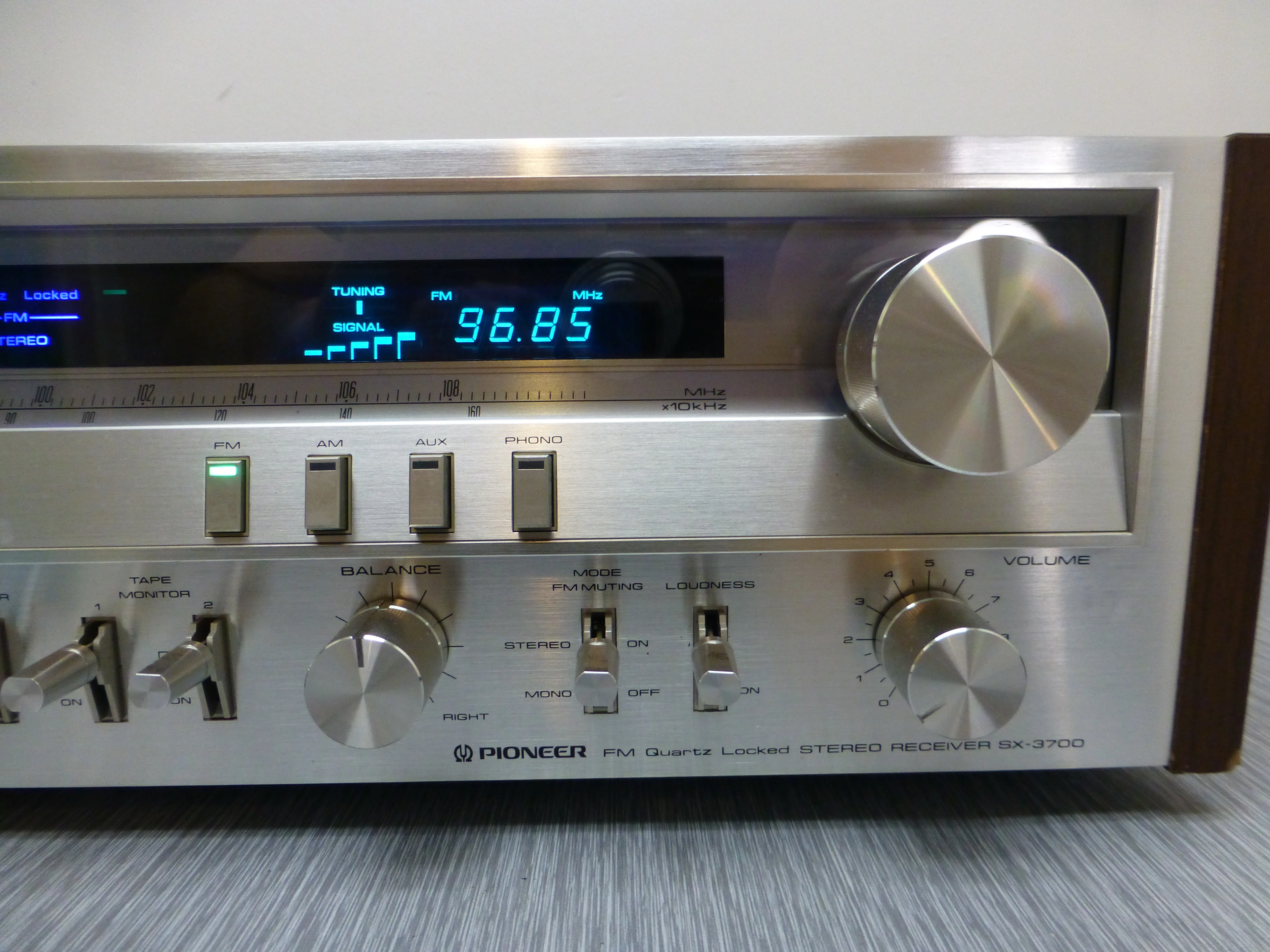 Pioneer SX-3700  AM/FM Stereo Receiver (1980-81) * 45W RMS - Image 5