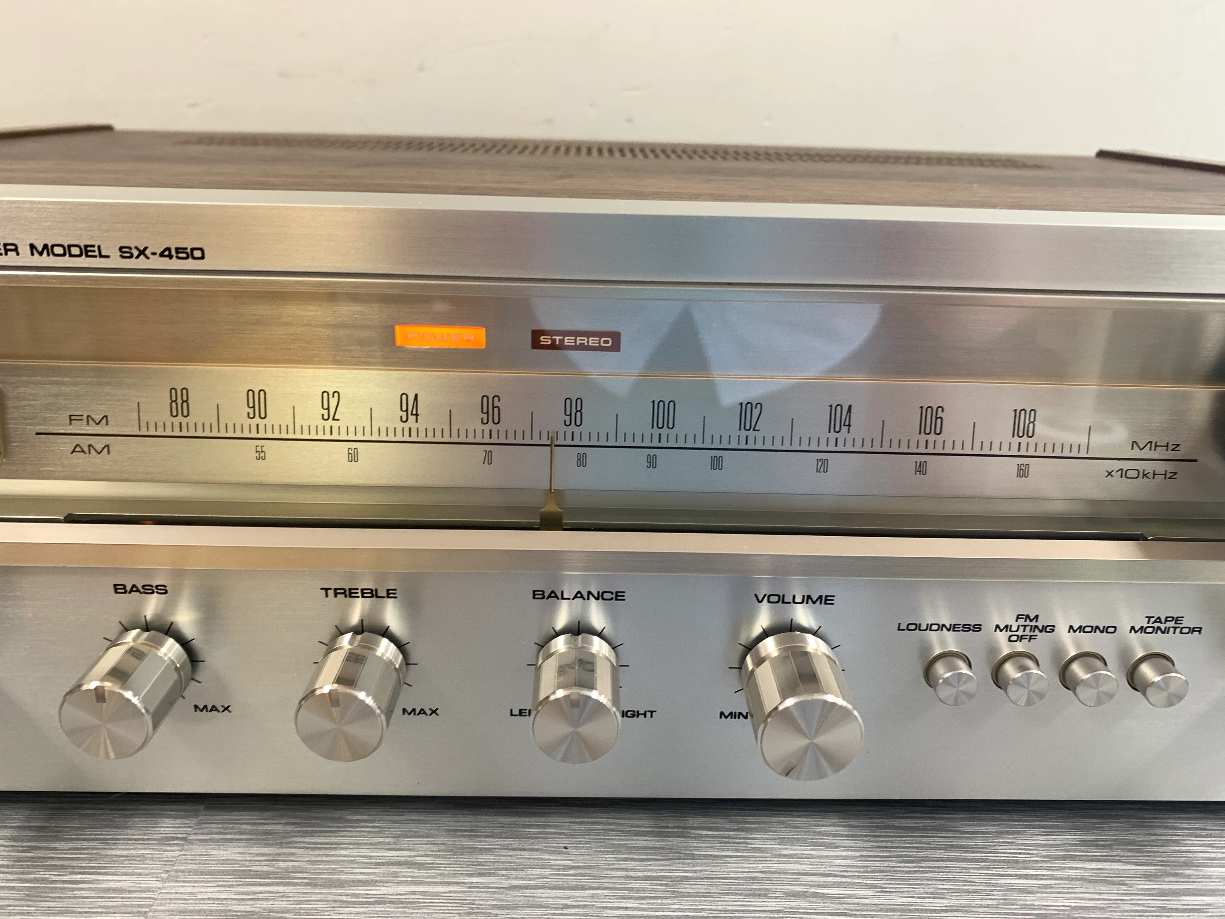 Pioneer SX-450 FM/MW Stereo Receiver (1976) - Image 3