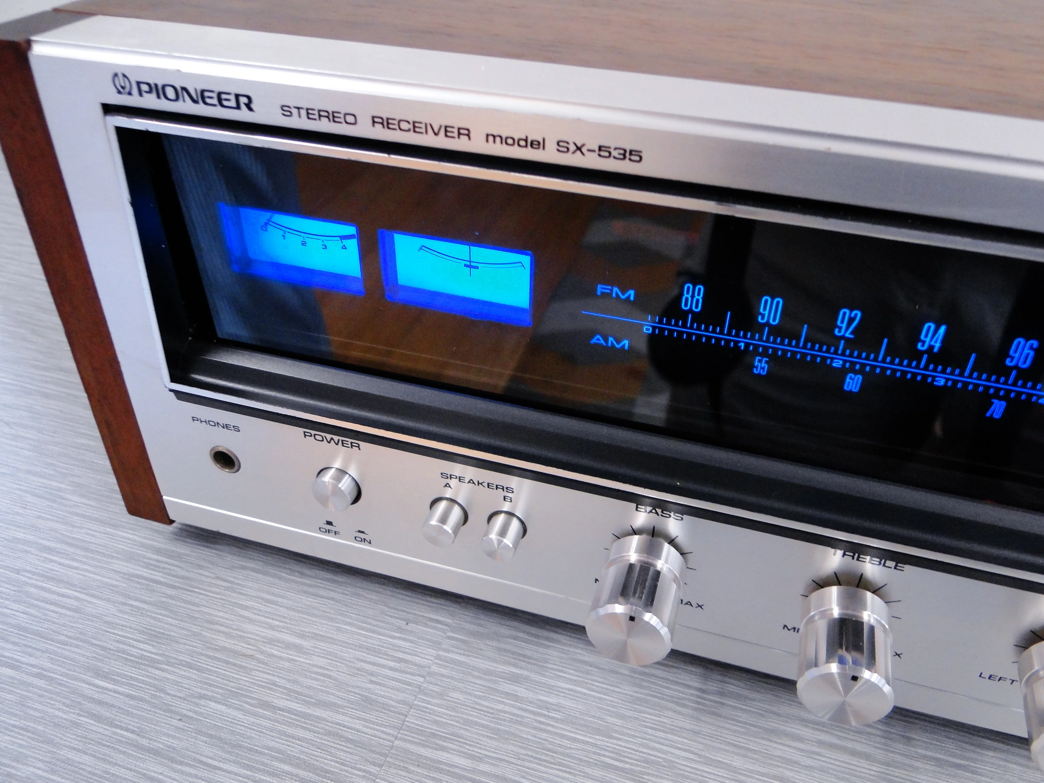 Pioneer SX-535 AM/FM Stereo Receiver (1974-76) - Image 9