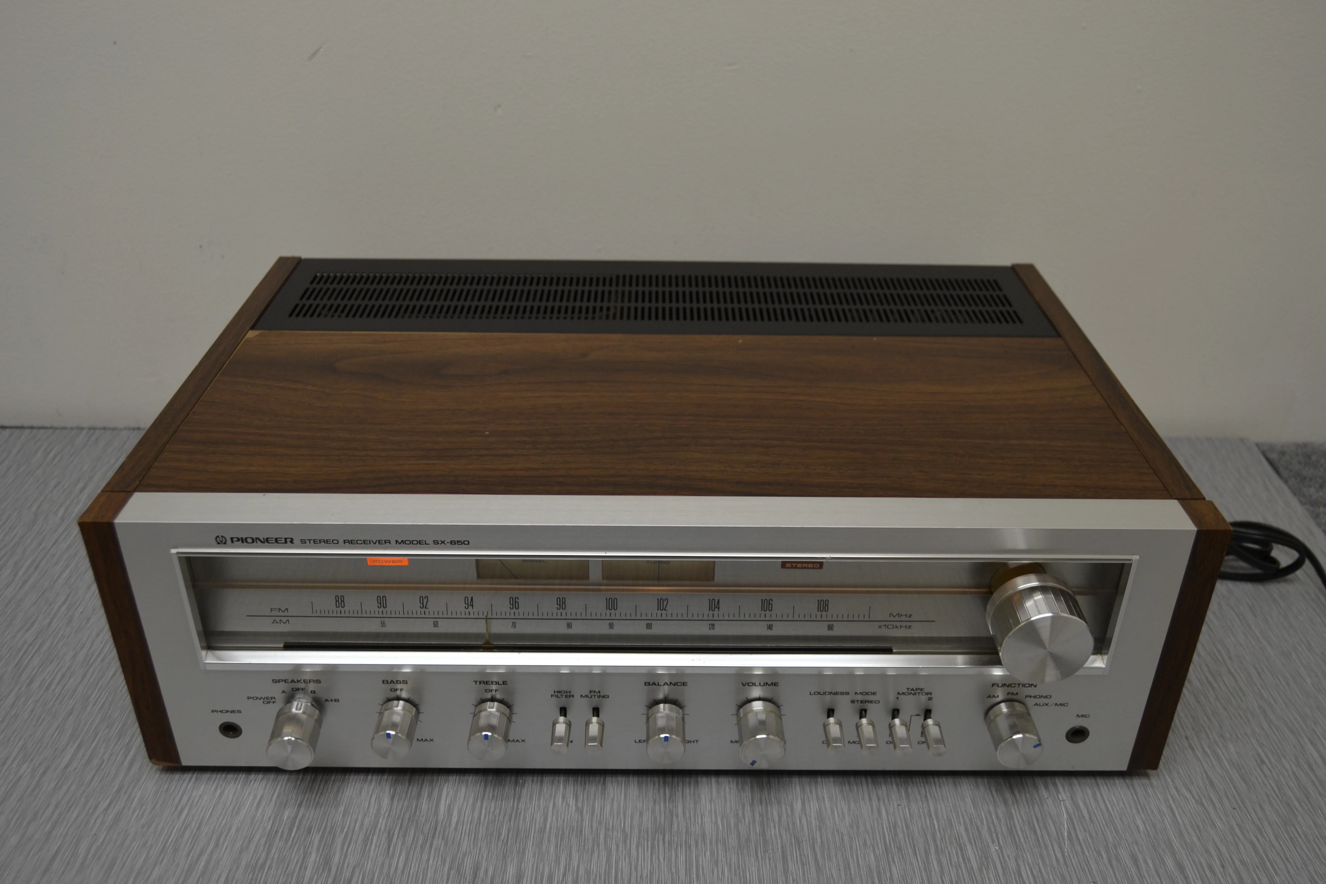 Pioneer SX-650 Stereo Receiver * 35W RMS * 1976 - Image 2