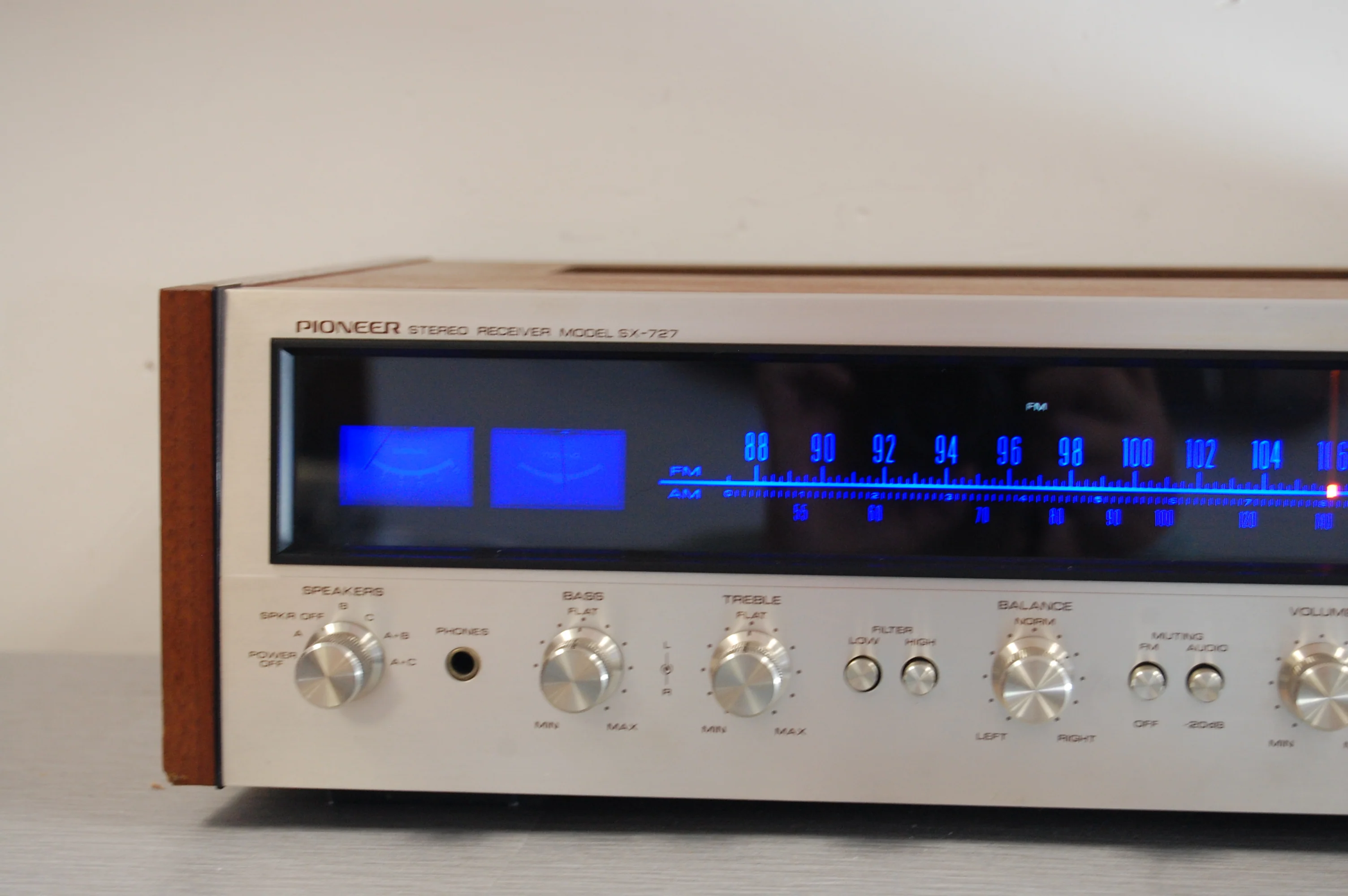 Pioneer SX-727 AM/FM Stereo Receiver (1972-74) * 37W RMS - Image 2