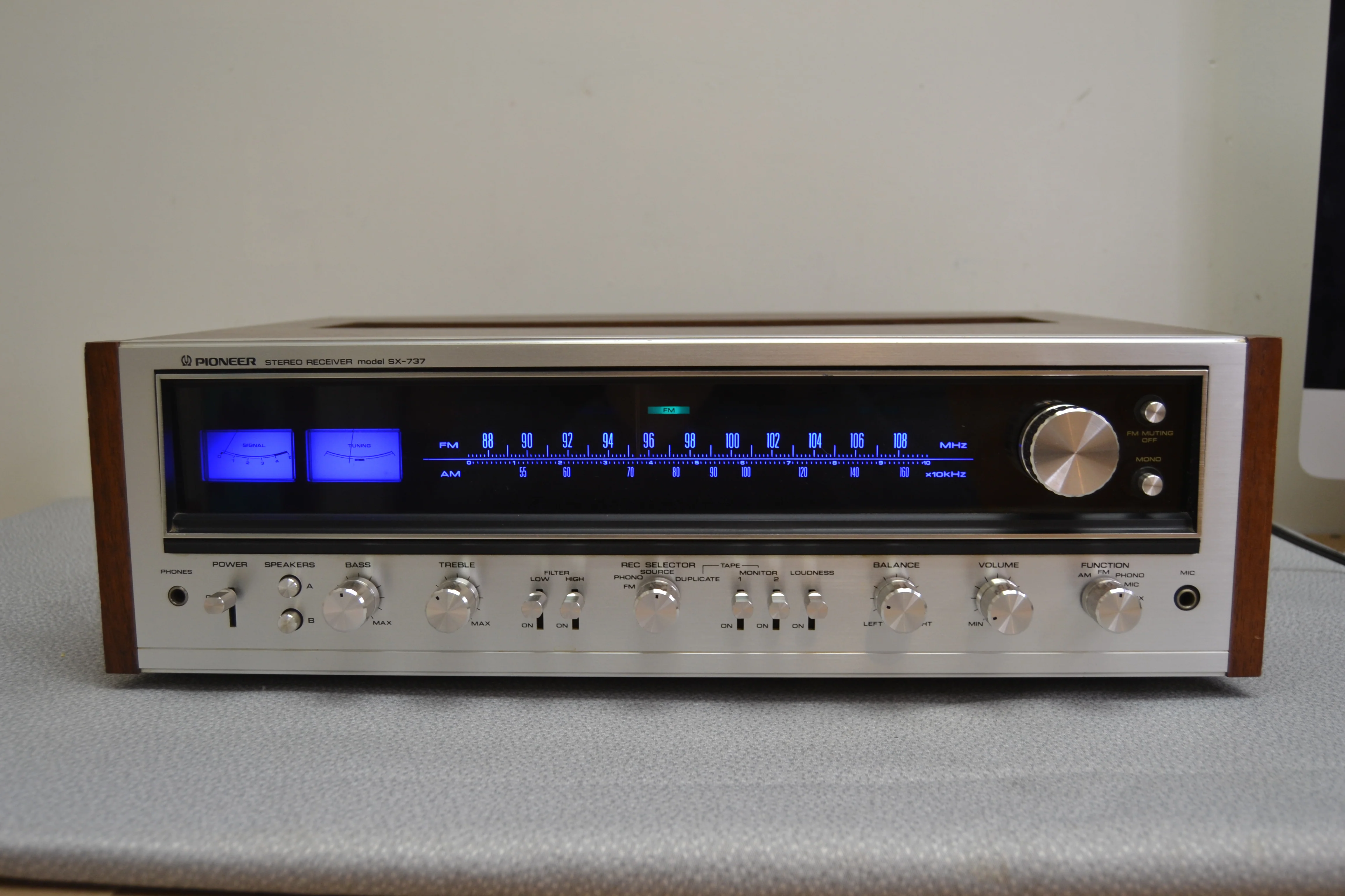 Pioneer SX-737 Stereo Receiver * Fully Serviced * Led Upgrade * Weak Tuner * 35W RMS - Image 2