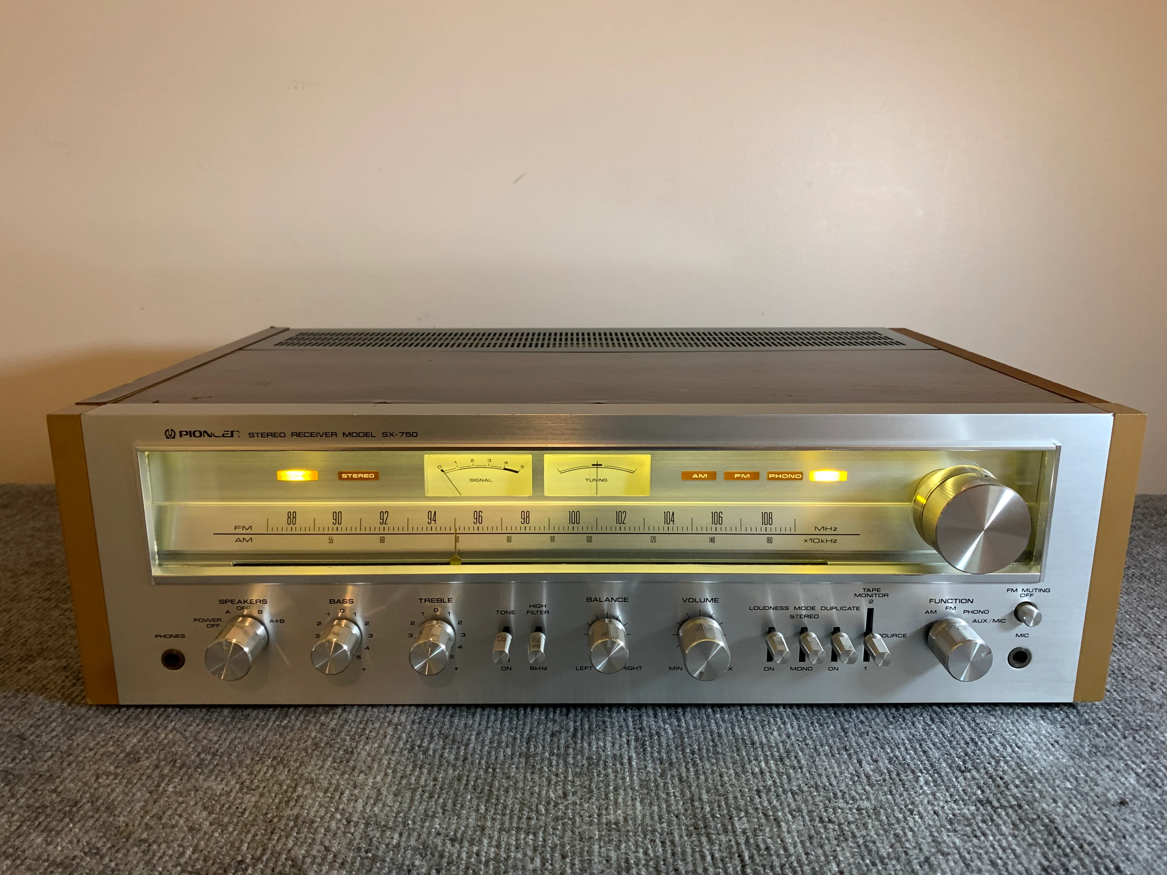 Pioneer SX-750 Stereo Receiver