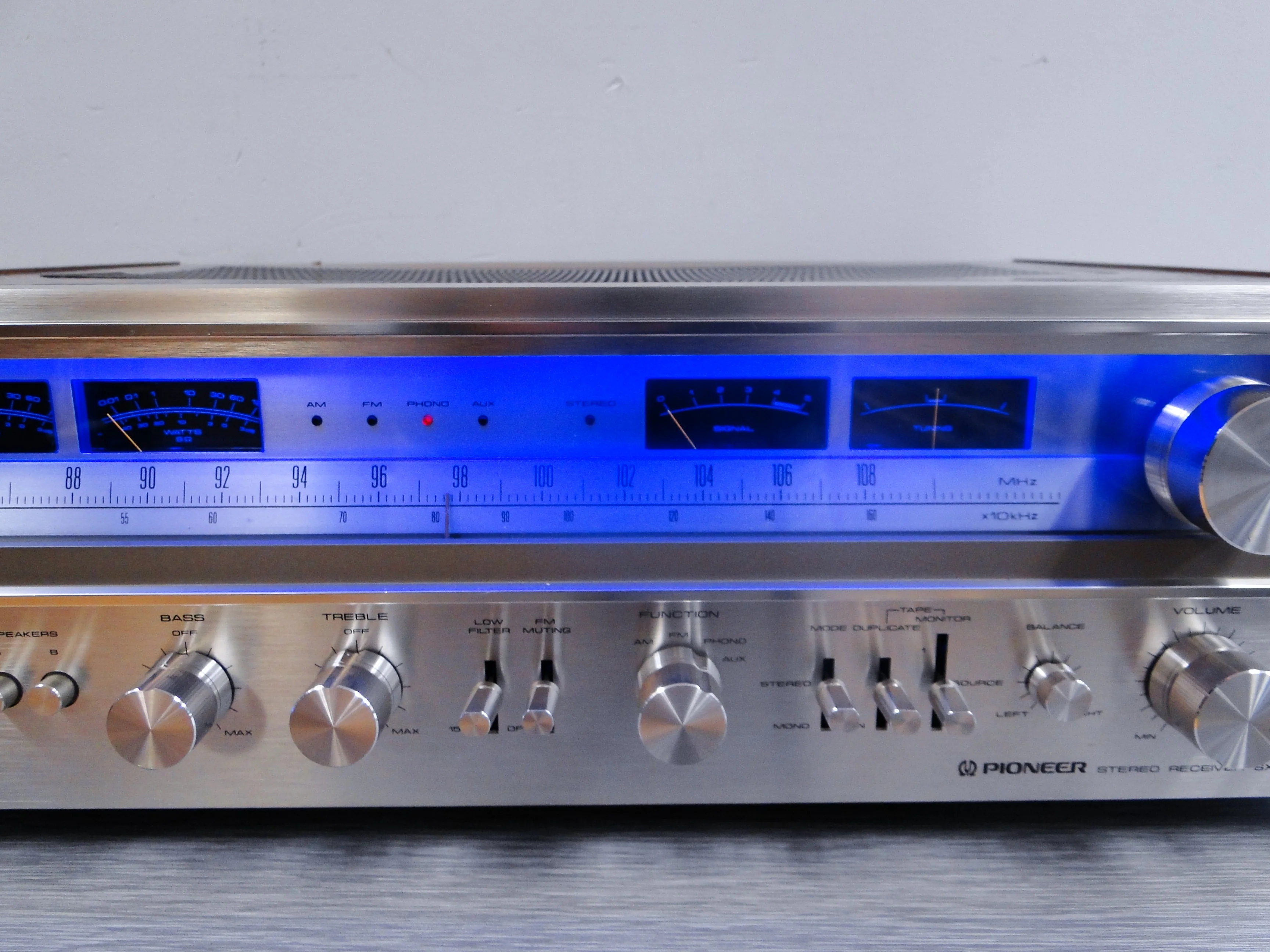 Pioneer SX-880 AM/FM Stereo Receiver (1978) - Image 3