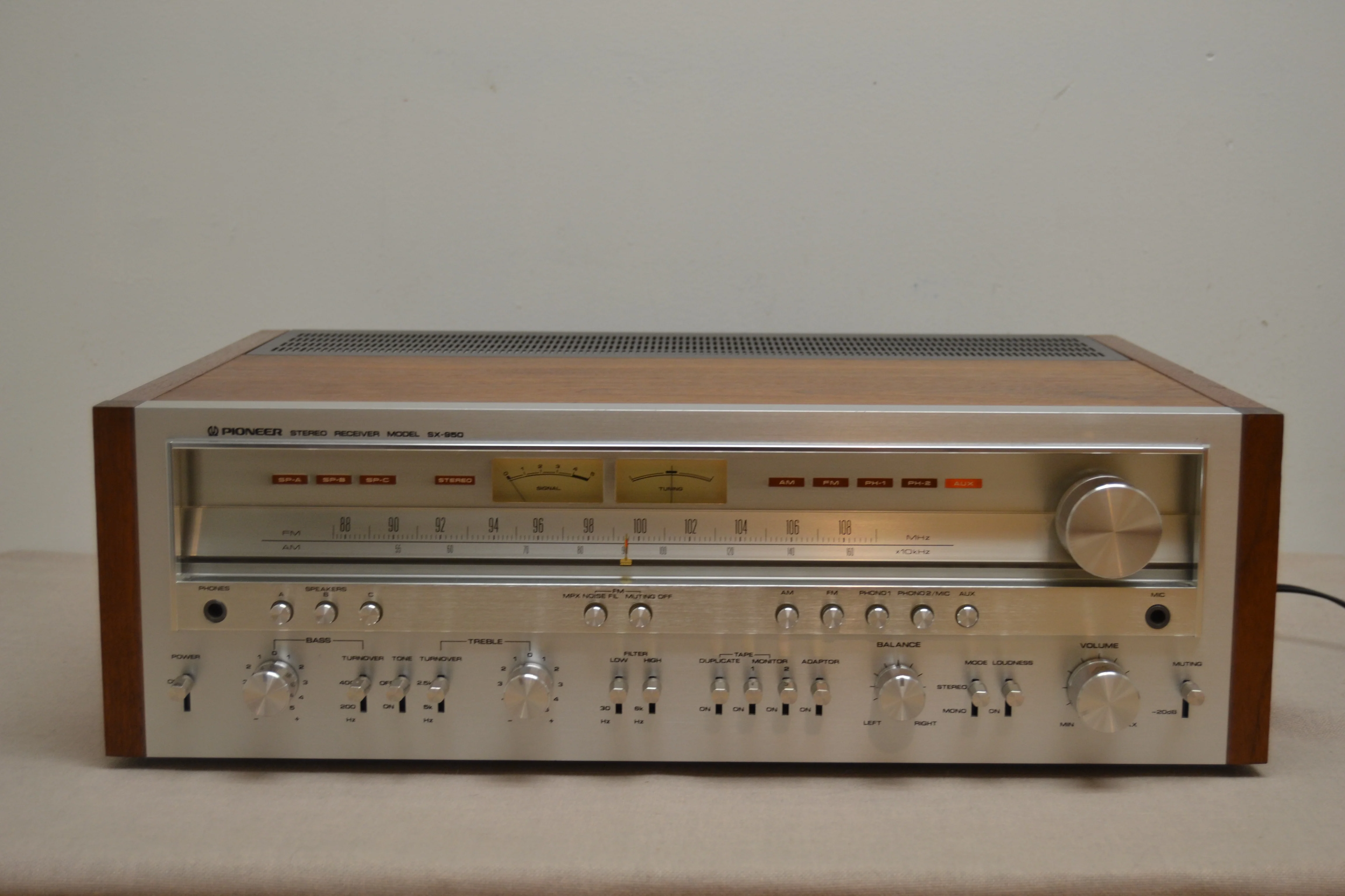 Pioneer SX-950 Stereo Receiver * 85W RMS * 1978