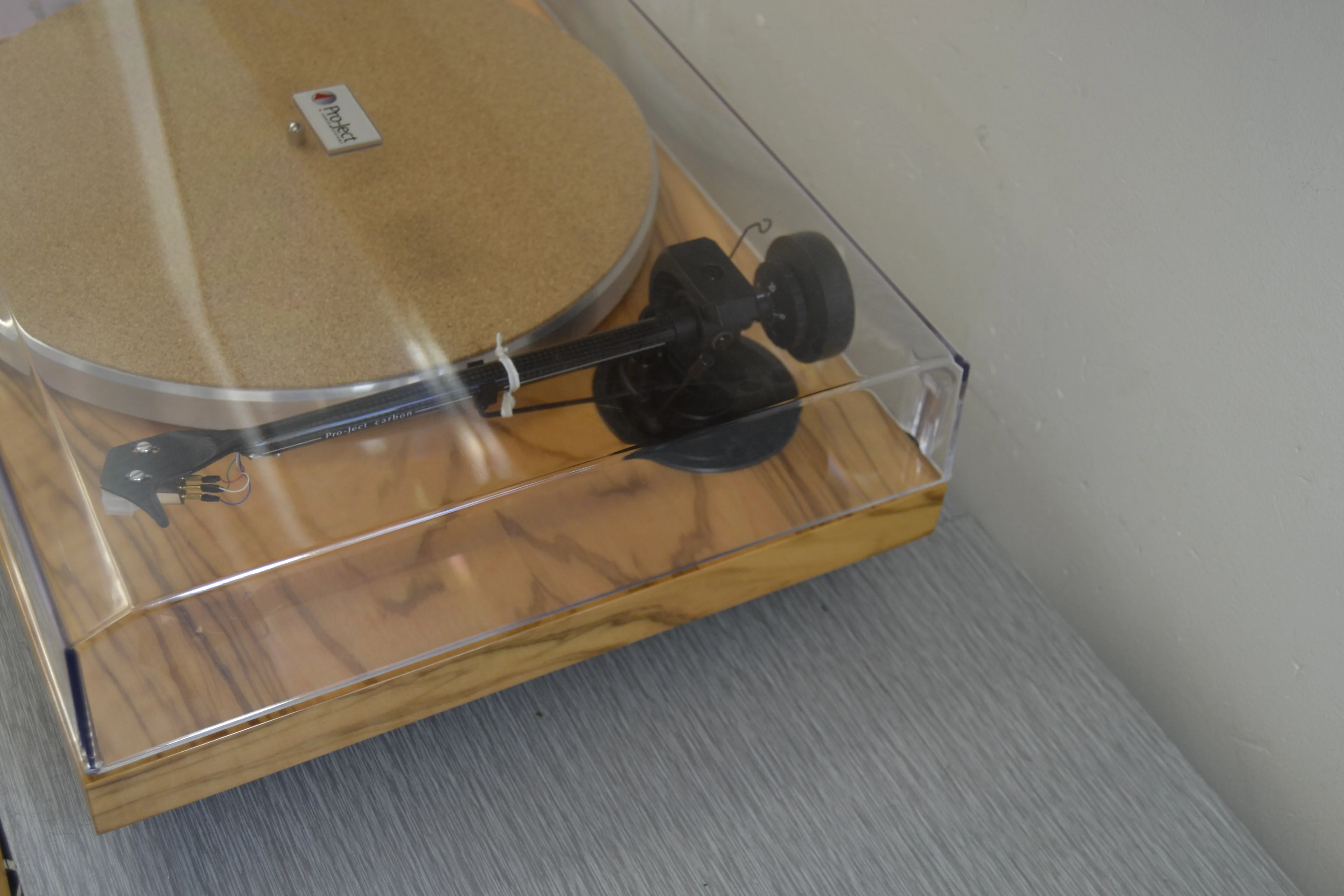 Pro-Ject 1 Expression Carbon Classic Olive Turntable * BOX * New Audio Technica Cartridge - Image 7