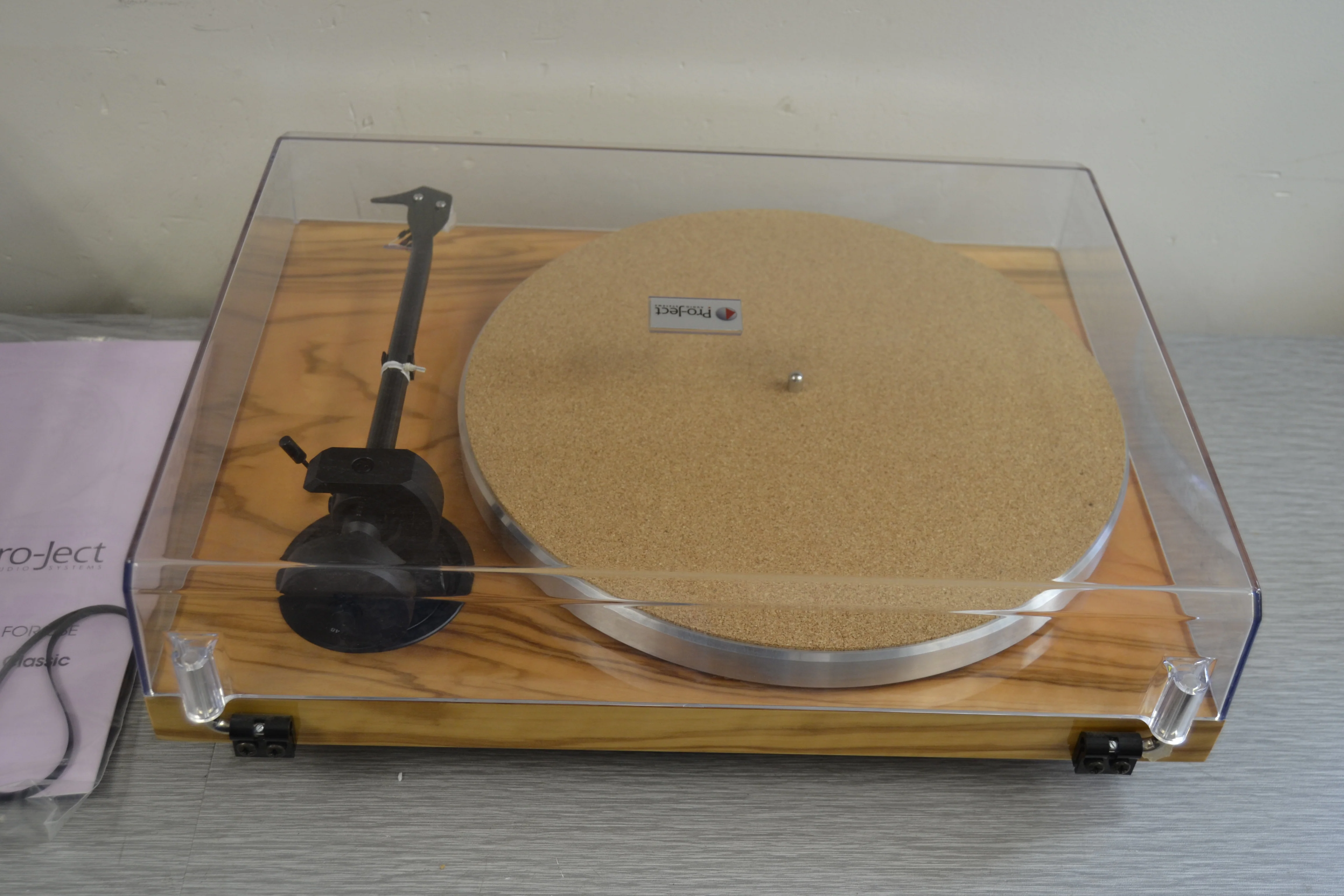 Pro-Ject 1 Expression Carbon Classic Olive Turntable * BOX * New Audio Technica Cartridge - Image 8