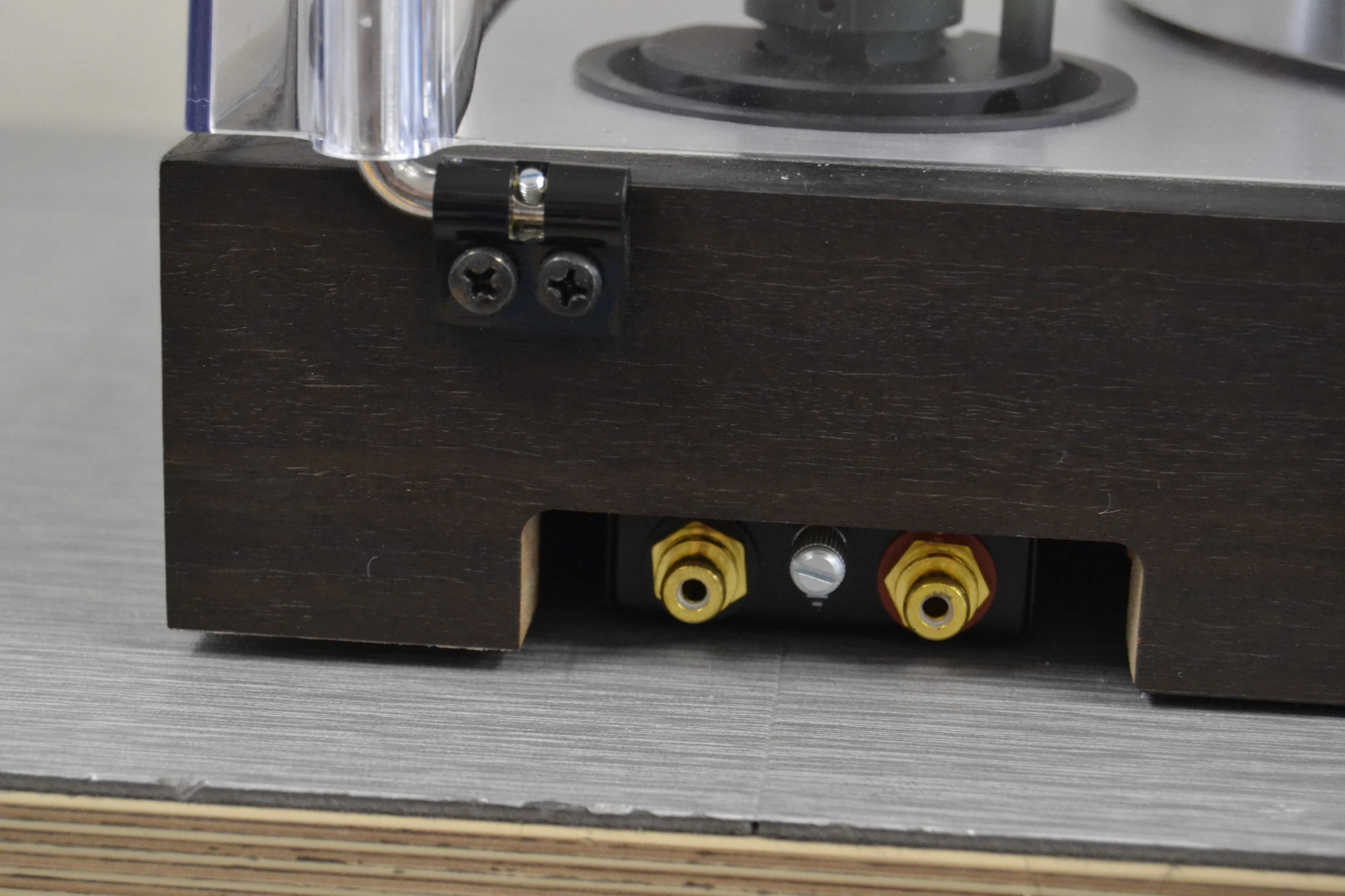 Pro-Ject Classic Turntable - Ortofon Blue Cartridge ( needs new stylus ) - Leather Mat - Image 13