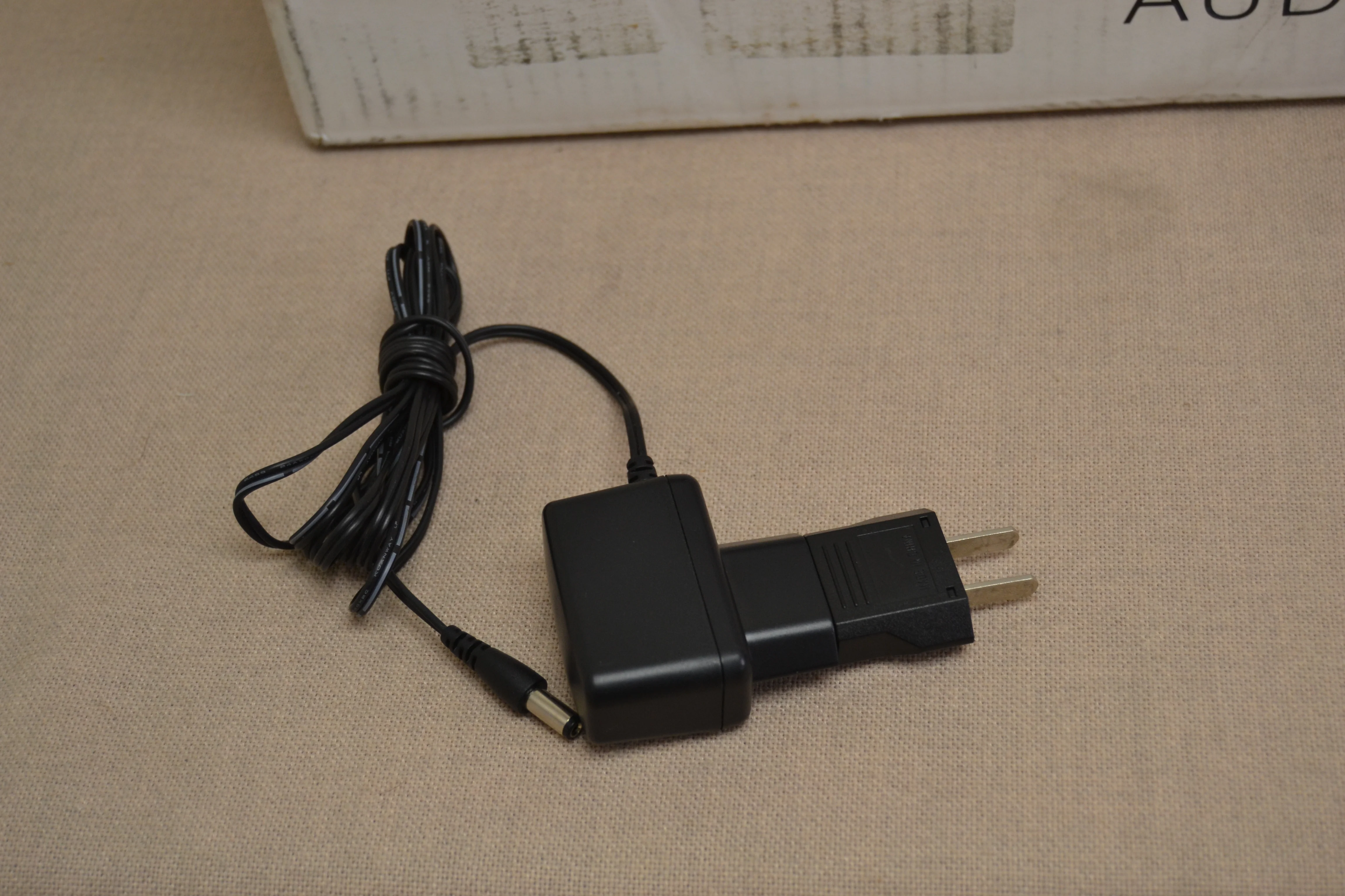Pro-Ject Elemental Turntable * Box * Manual - Image 10