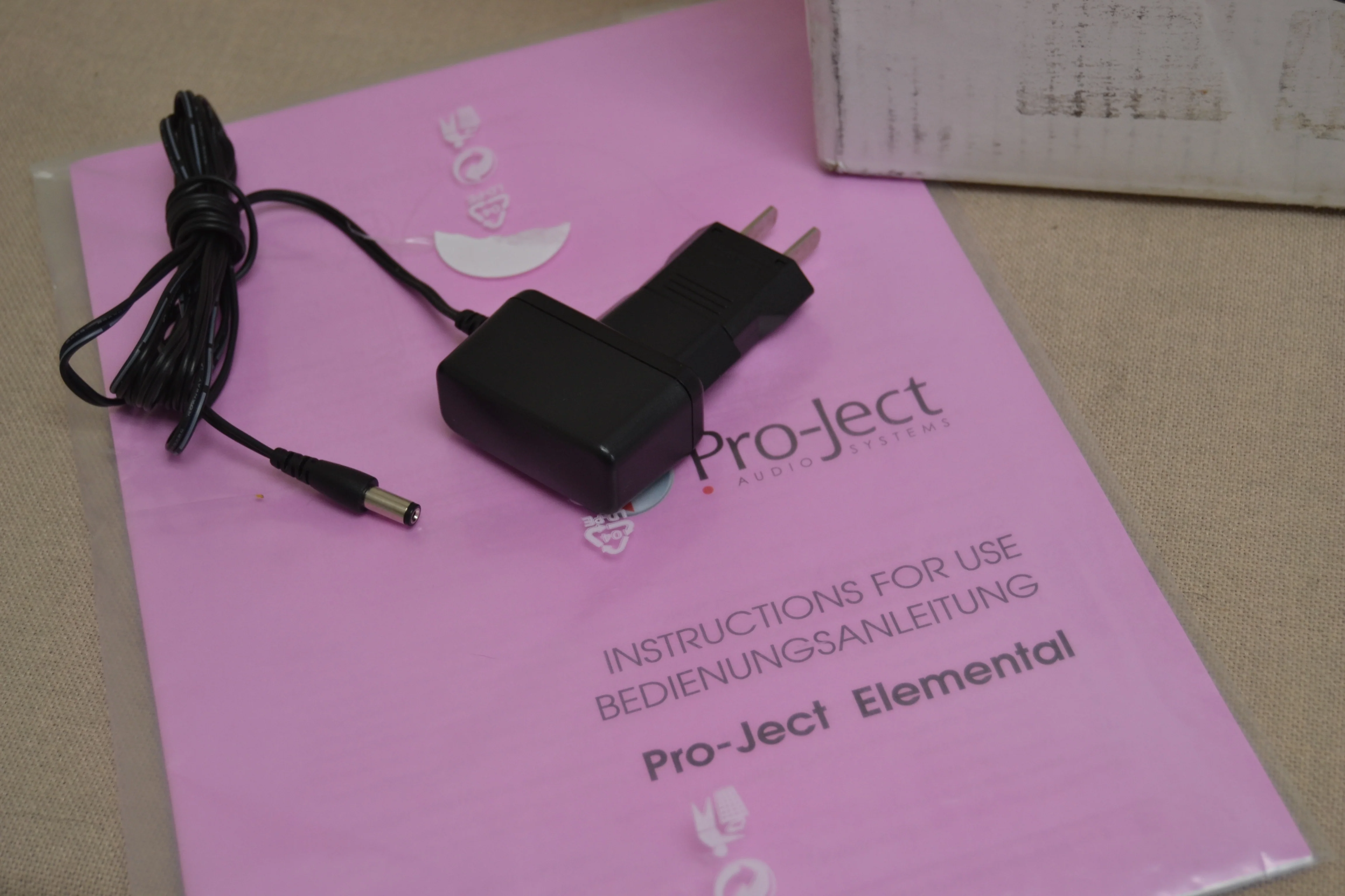 Pro-Ject Elemental Turntable * Box * Manual - Image 11