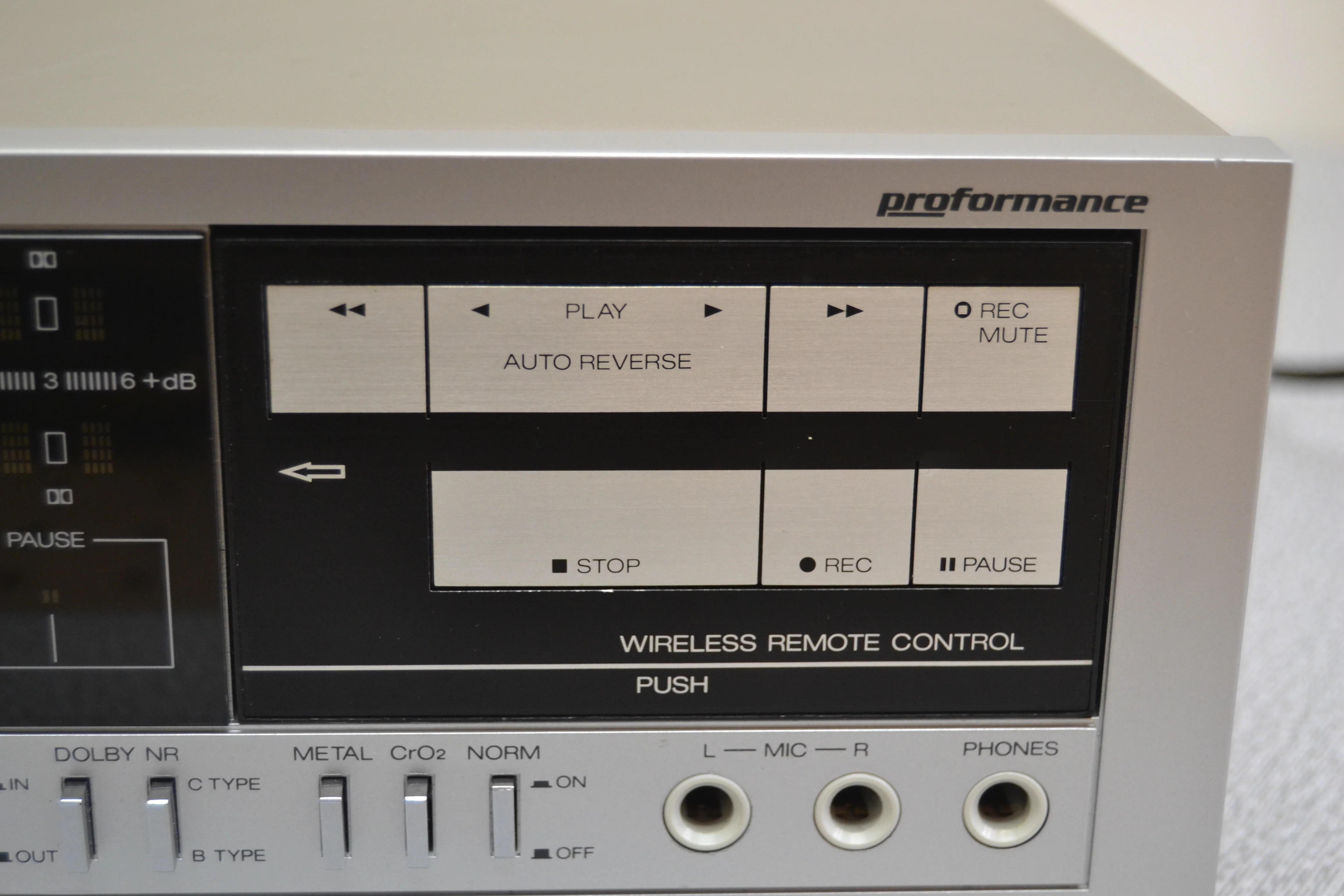 Proformance Cassette Tape Deck Model 562 W/Wireless Remote Control - Image 10