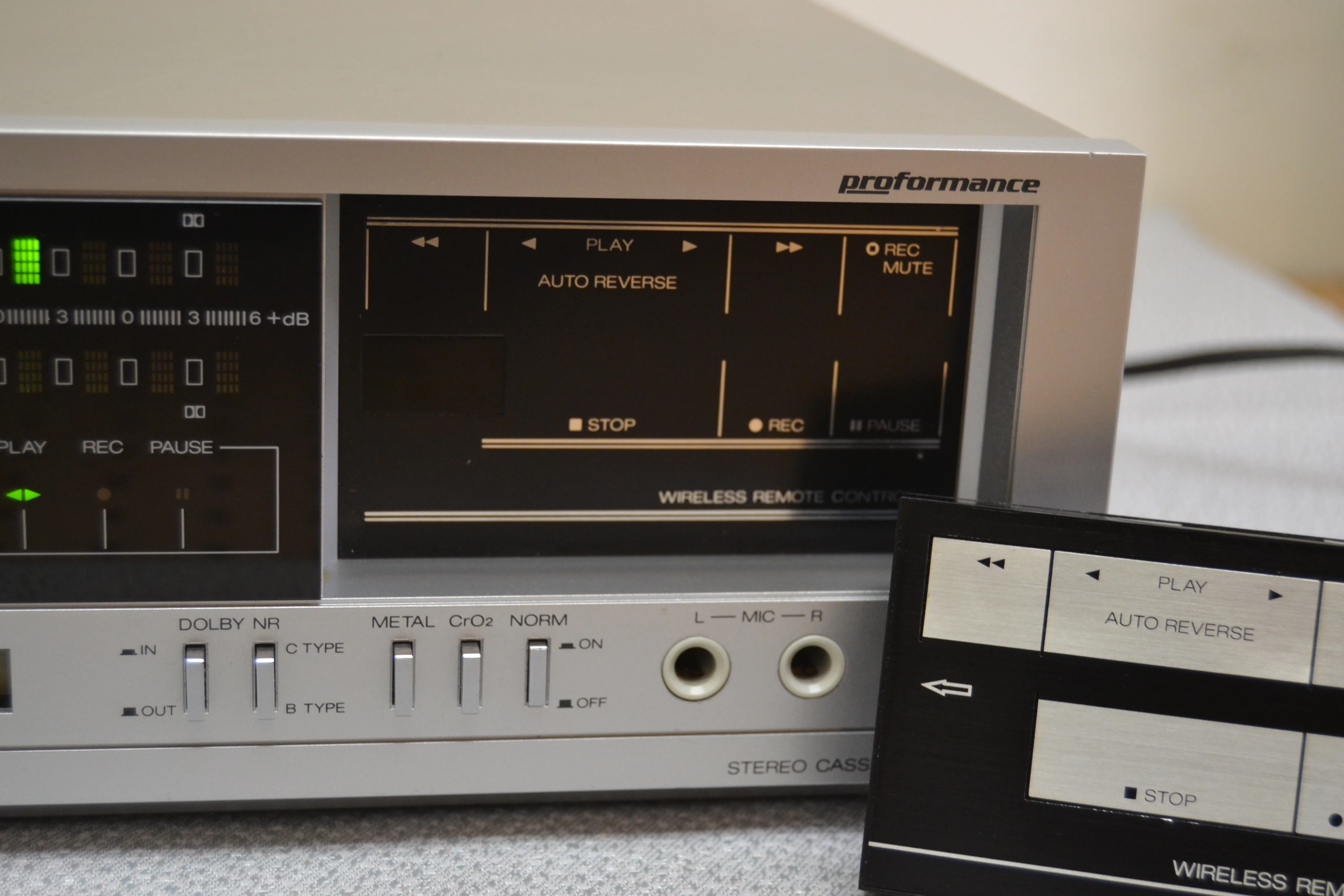 Proformance Cassette Tape Deck Model 562 W/Wireless Remote Control - Image 8