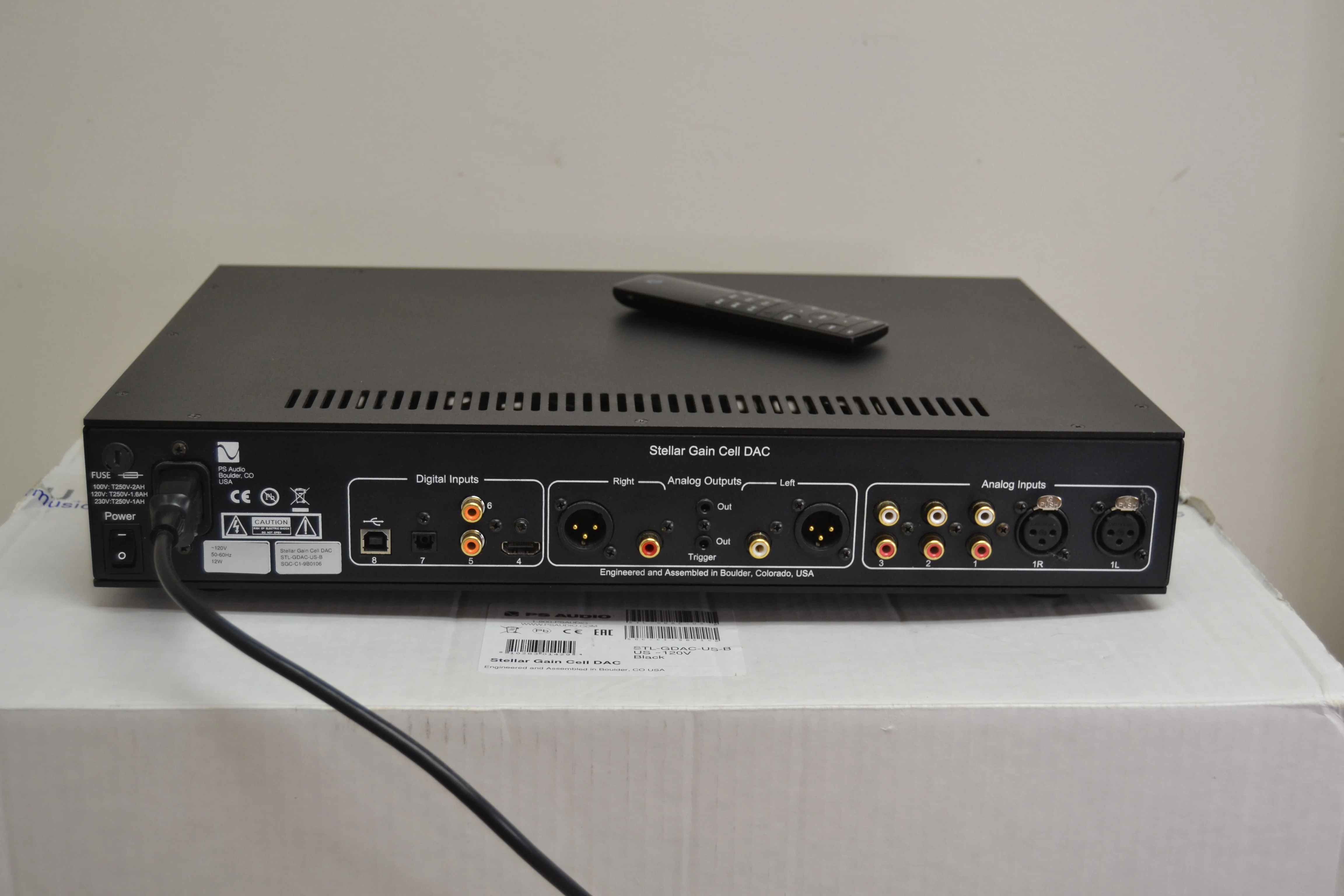 PS Audio Stellar Gain Cell DAC Preamplifier * Box * Remote * Manual - Image 11