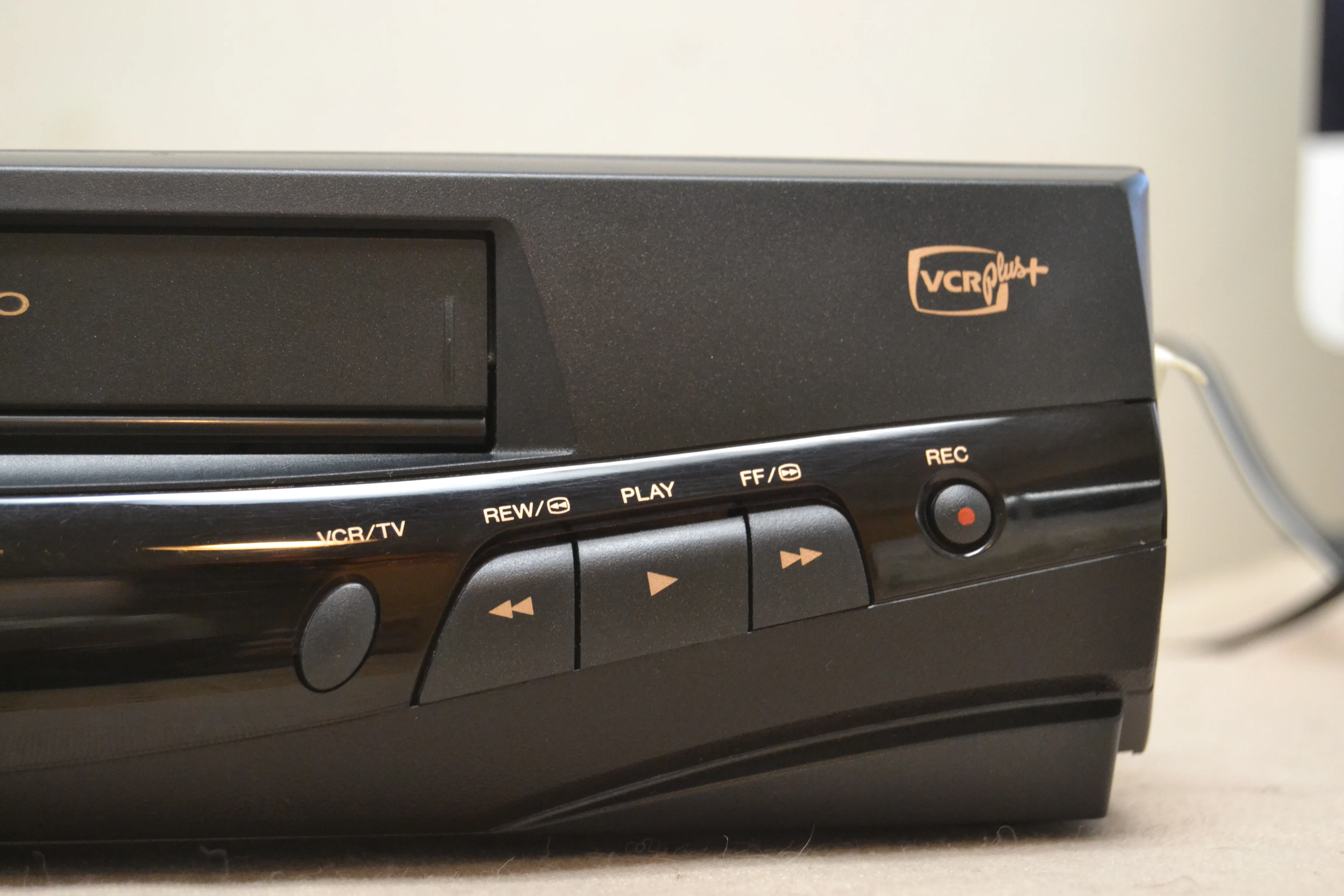 Quasar VHQ-960 Video Cassette Recorder * Remote Control - Image 7