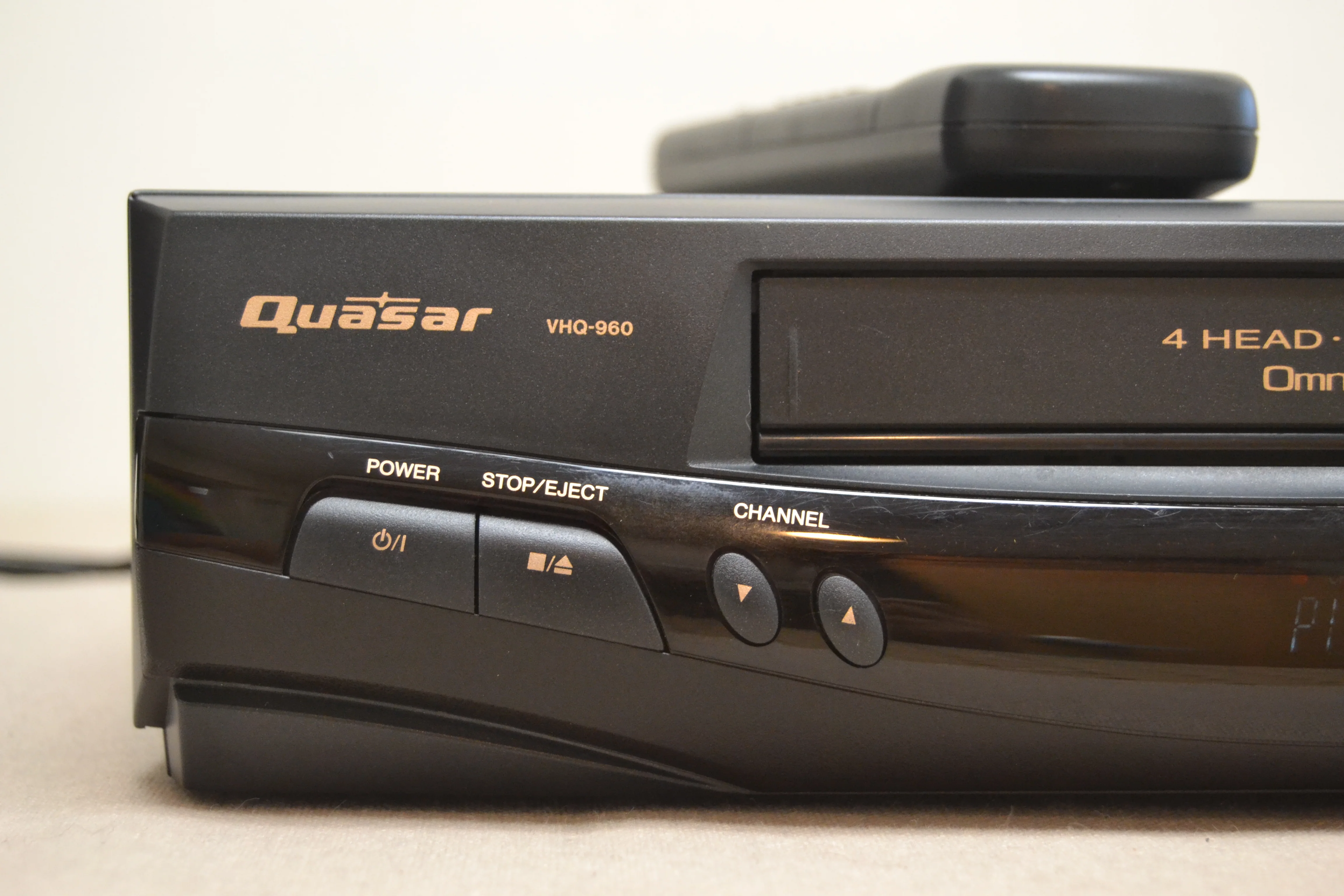 Quasar VHQ-960 Video Cassette Recorder * Remote Control - Image 9