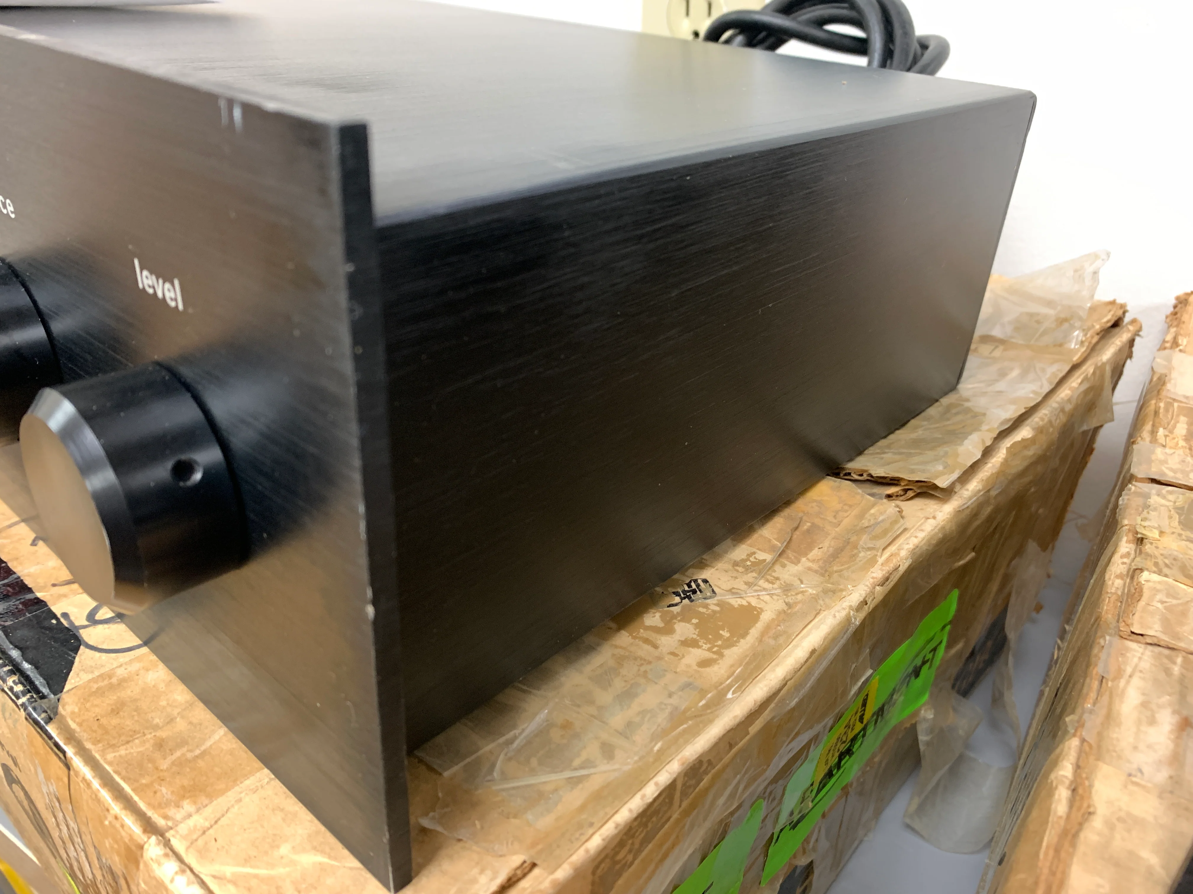 Quintessence Group Preamp *box - Image 3