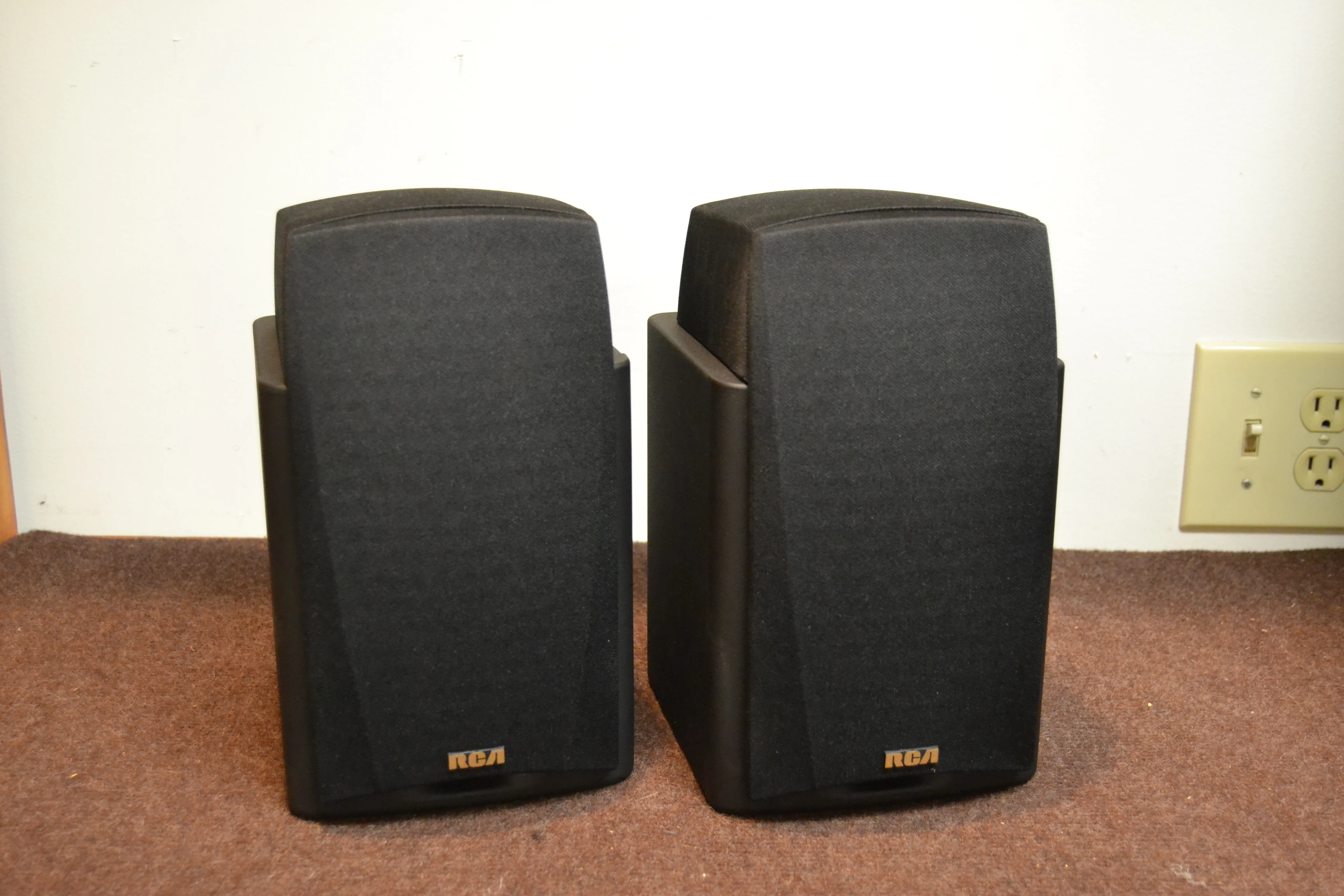 RCA / Optimus 40-5037 Linaeum Ribbon Tweeter Stereo Bookshelf Speakers
