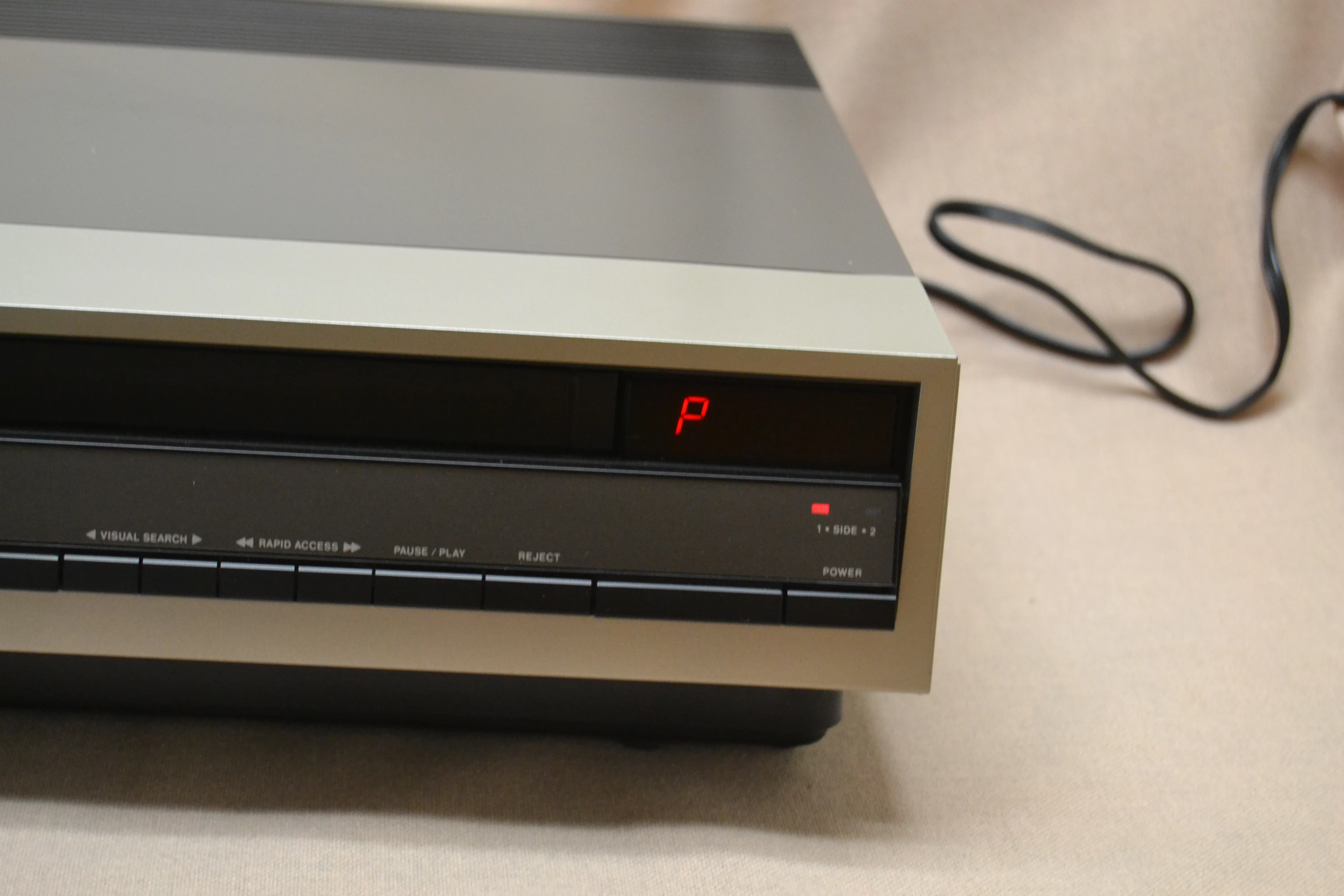 RCA SJT-100 Selectavision Videodisc Player - Image 4