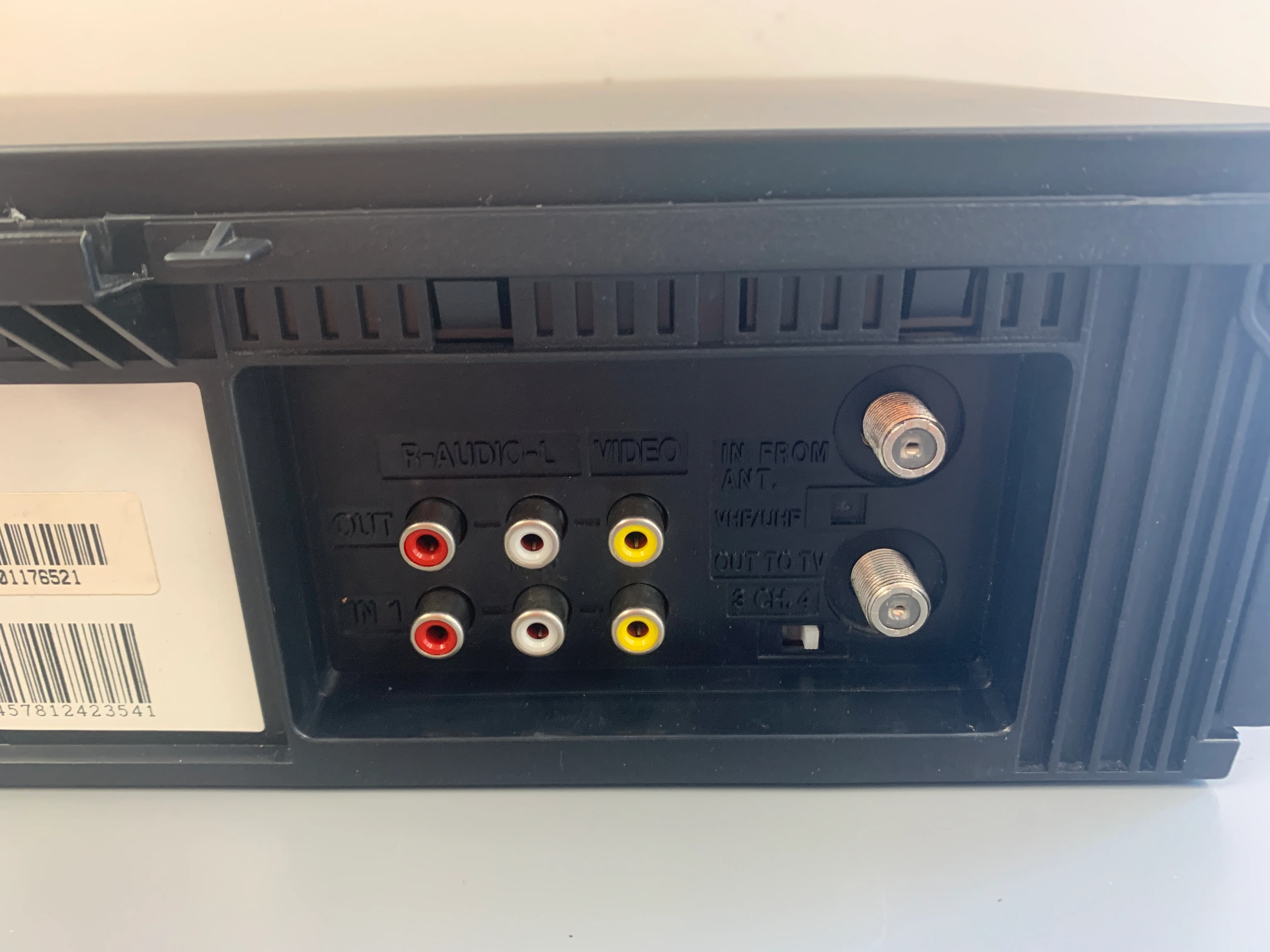 RCA VR622HF 4-Head Hi-Fi VCR - Image 12
