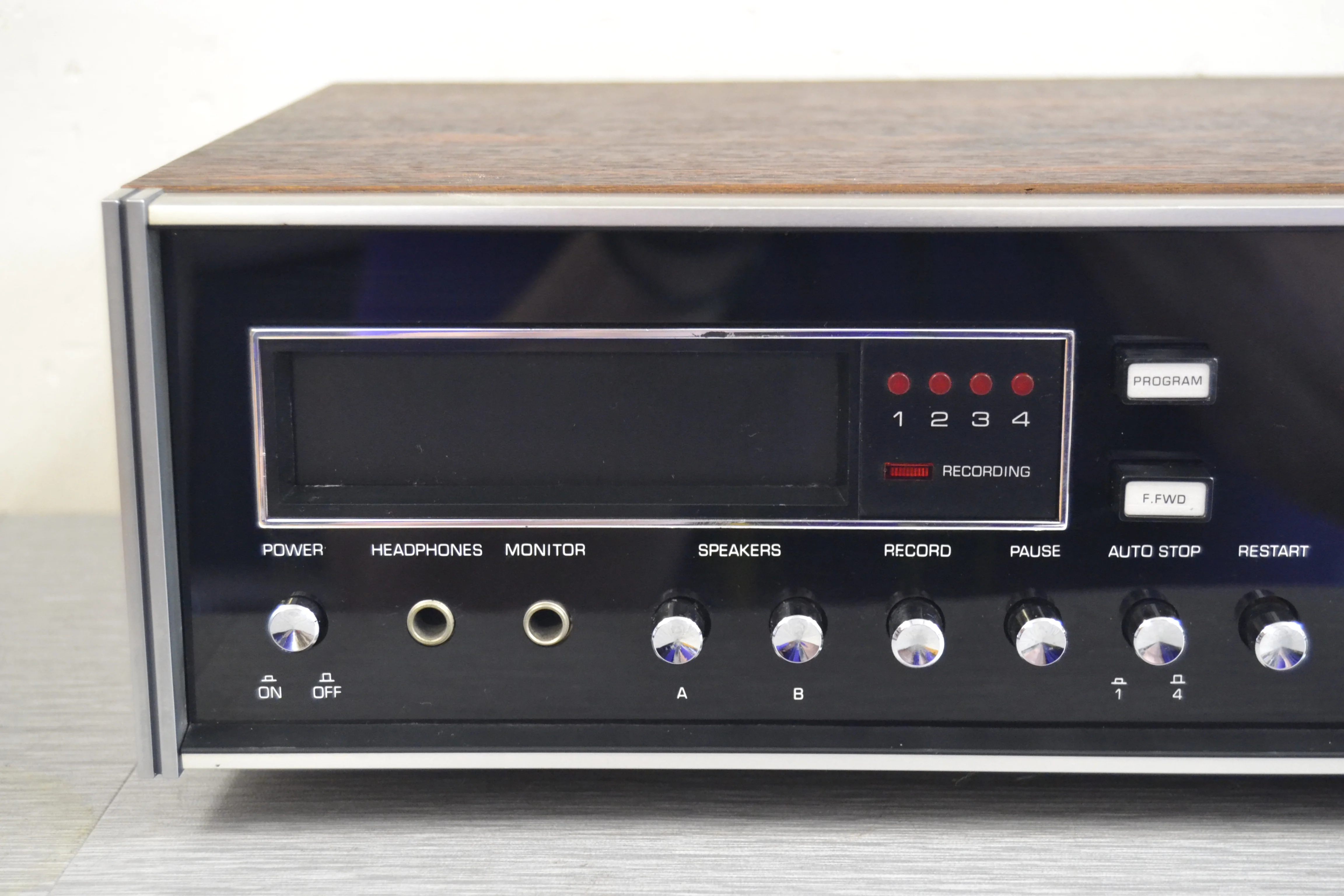 Reader's Digest 800 XR Stereo Receiver with 8 Track Player - Image 7