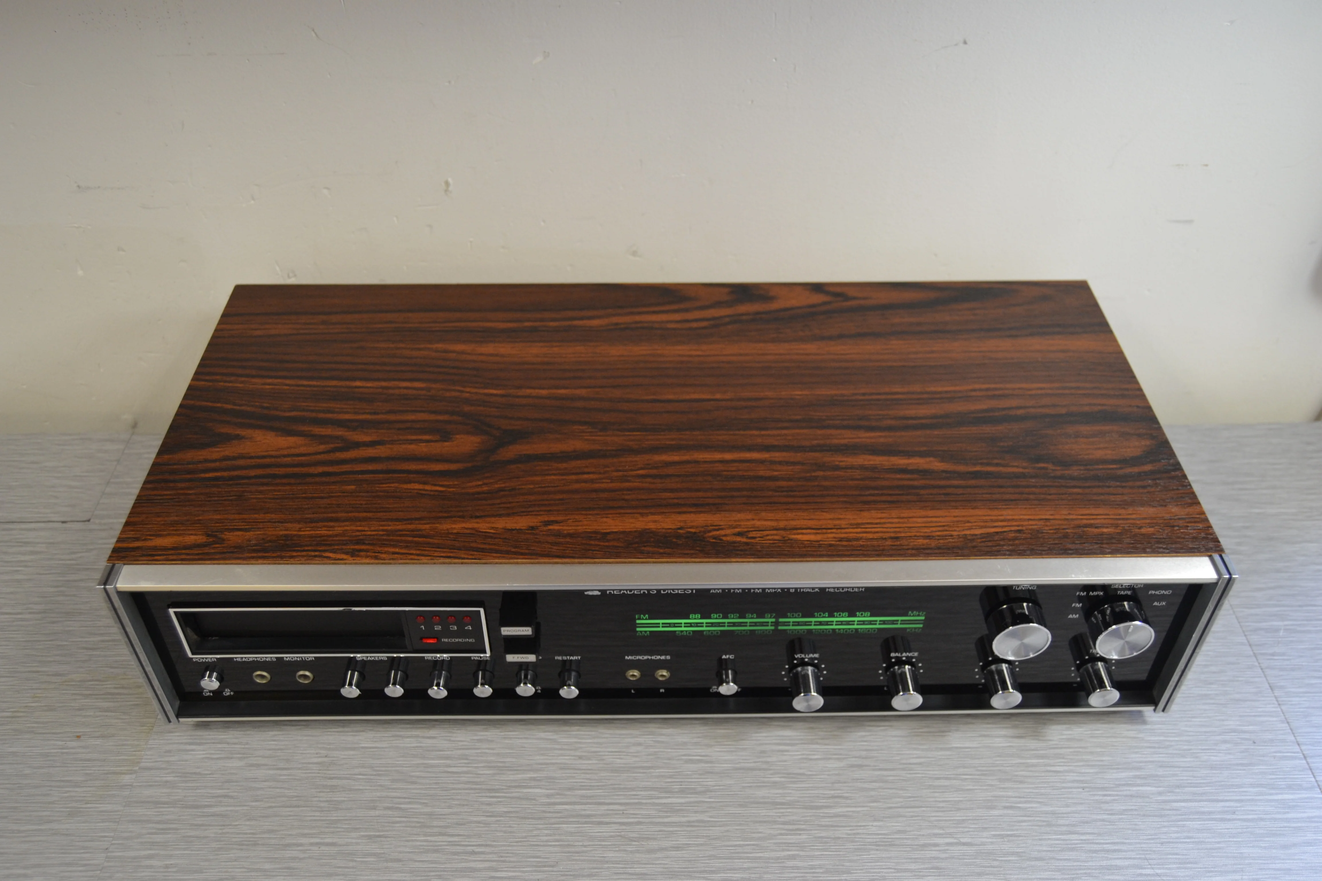 Reader's Digest 800 XR Stereo Receiver with 8 Track Player - Image 8