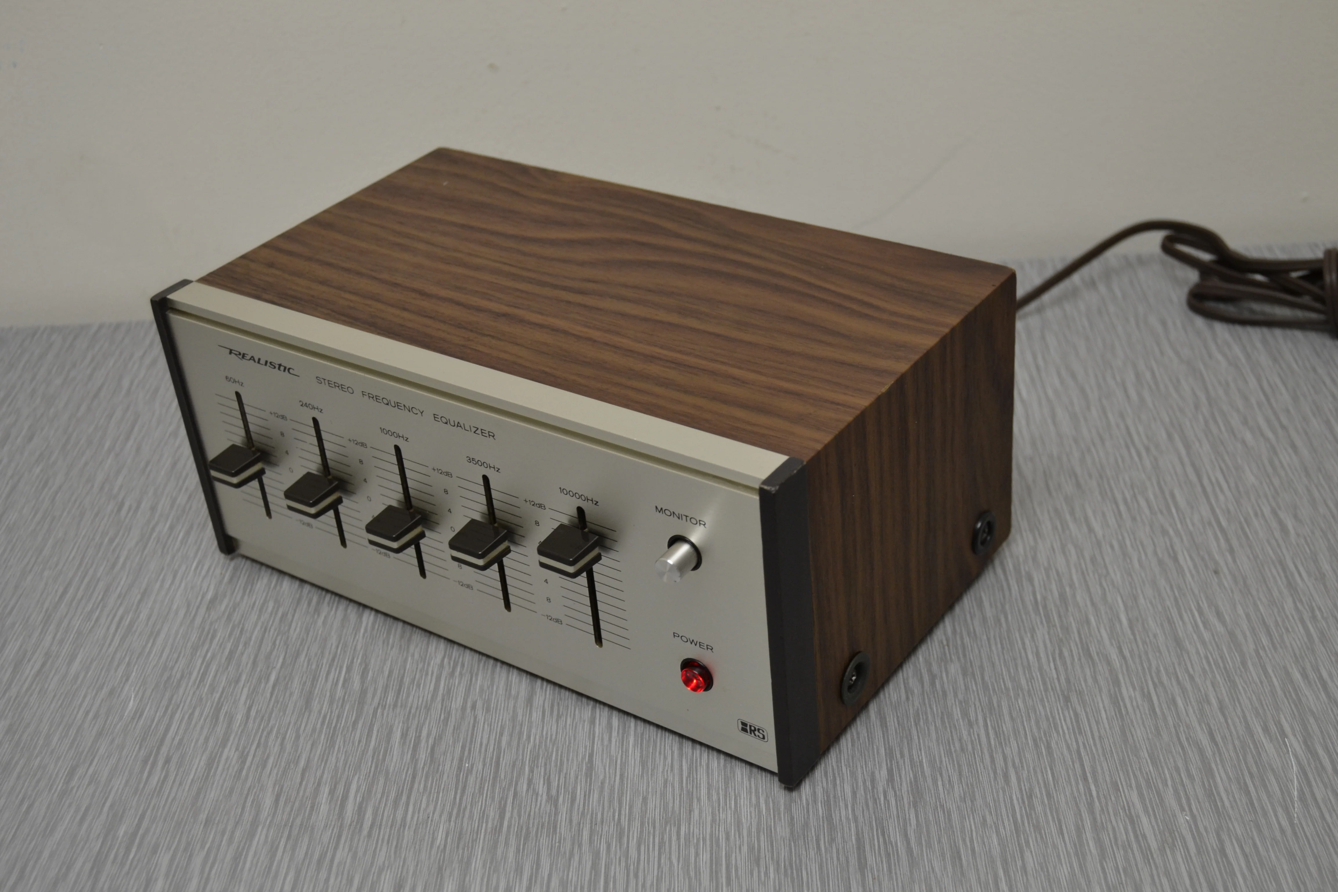Realistic 31-1986 Stereo Graphic Equalizer - Image 3
